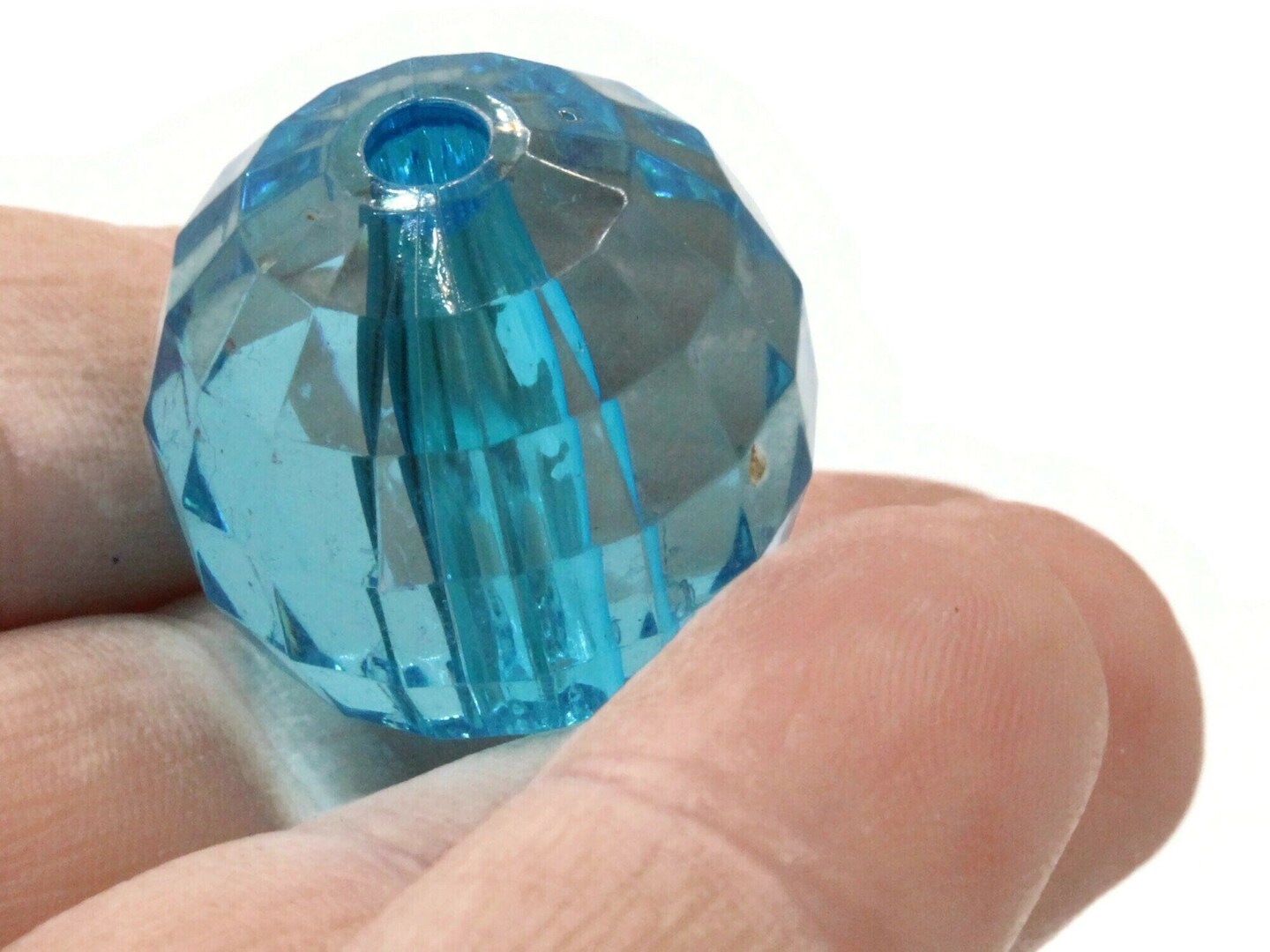 8 22mm Clear Sky Blue Faceted Round Acrylic Beads