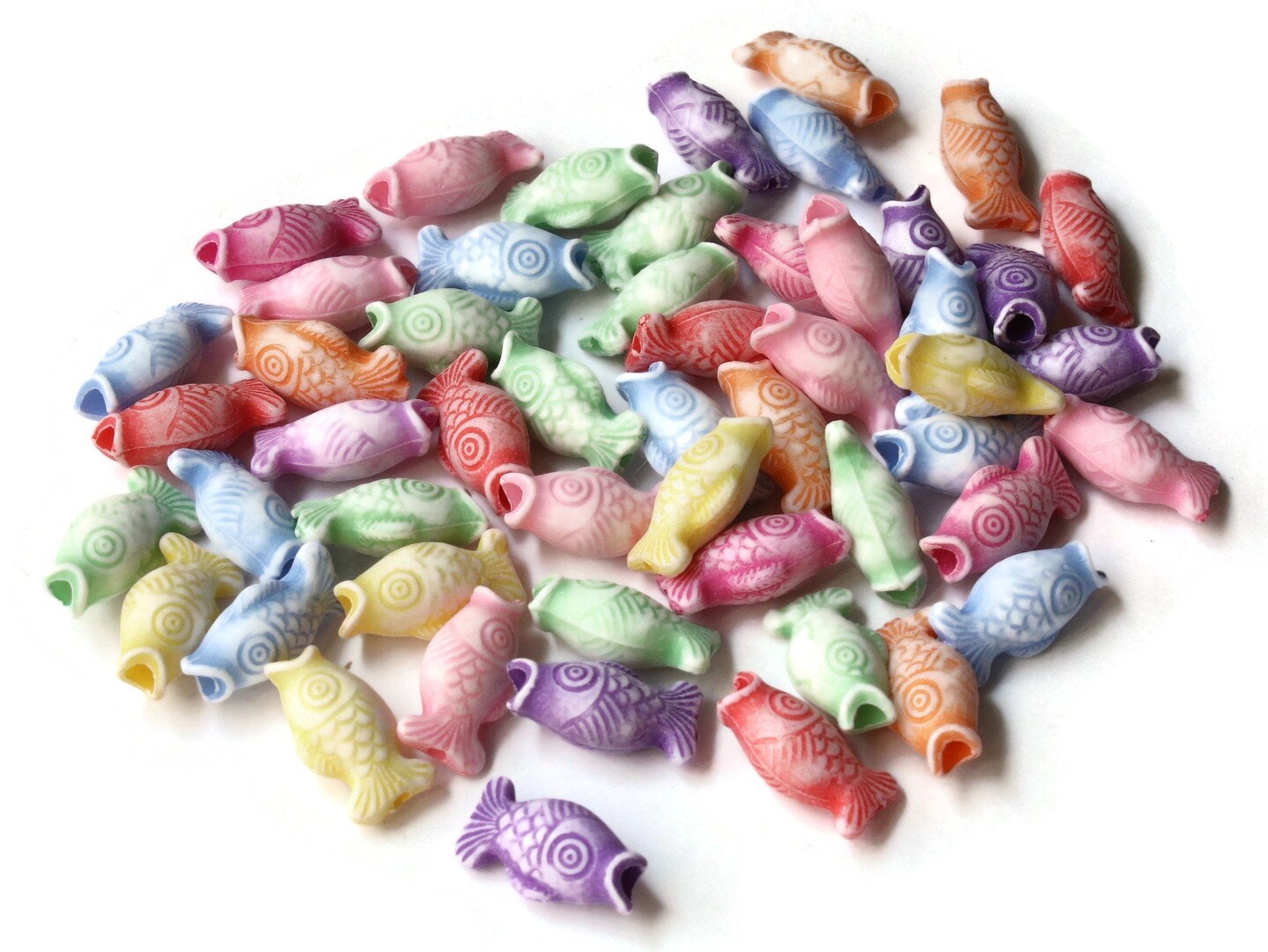 50 17mm Mixed Colors Fish Plastic Beads Loose Miniature Animal Beads
