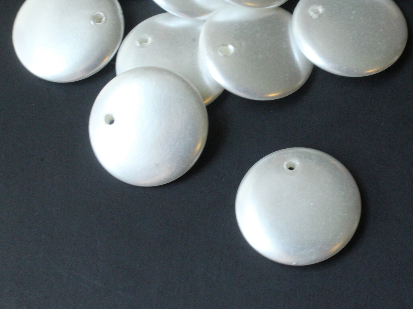 15 21mm Flat Round Drop Pearl Beads Vintage Cultura Pearls Made in Japan Faux Plastic Pearl Beads