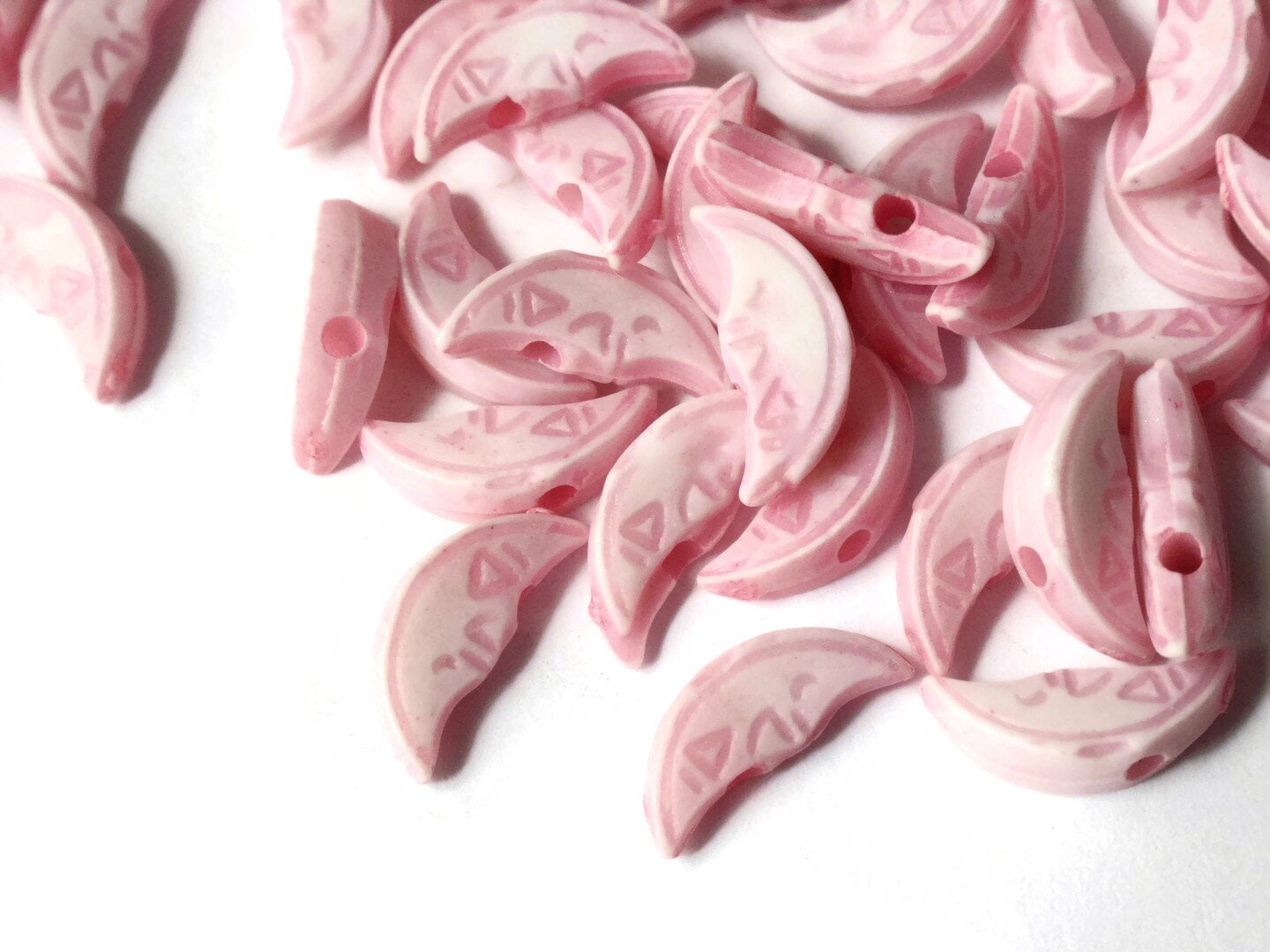 100 12x5mm Baby Pink Moon Beads Crescent Moon Beads Plastic Man In The Moon Celestial Beads