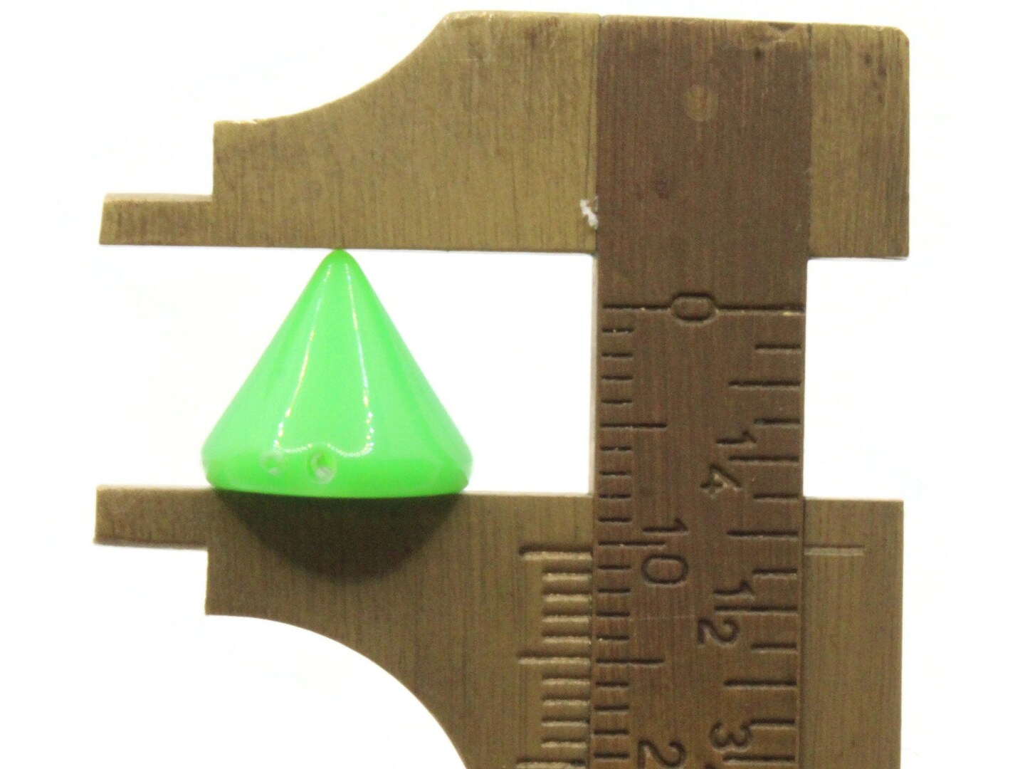 40 12mm Green Spike Plastic Cone Beads