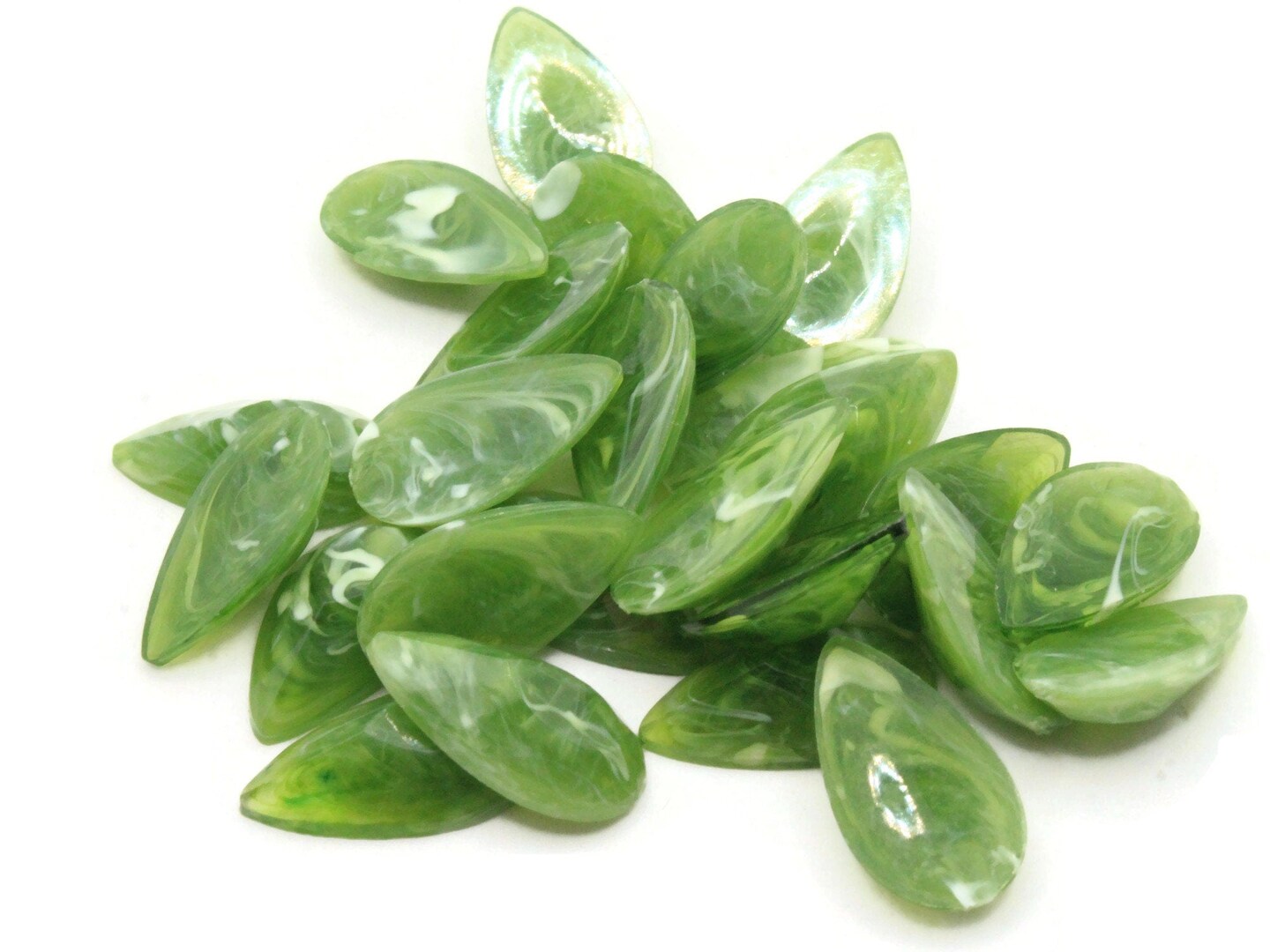 25 20mm Green Swirl Faceted Teardrop Vintage Plastic Cabochons