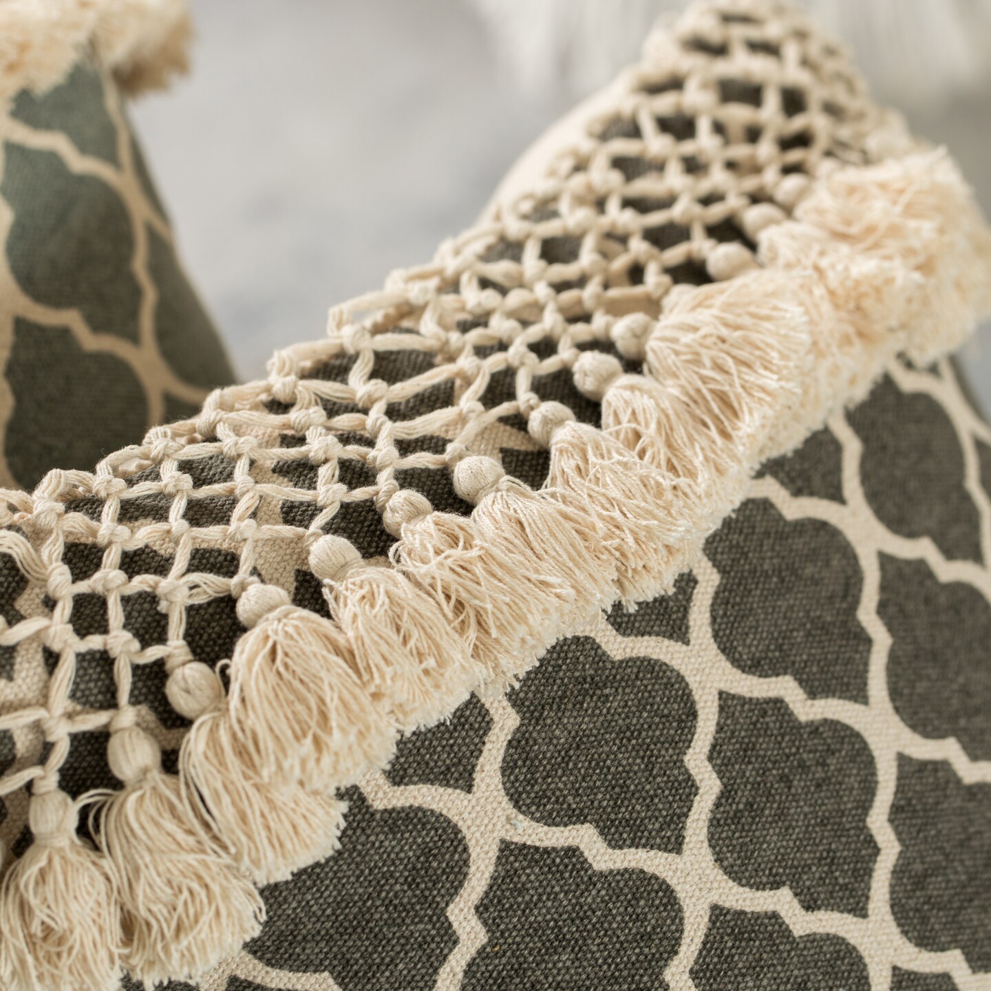 16" Handwoven Cotton Throw Pillow Cover with Ogee Pattern and Tasseled Top