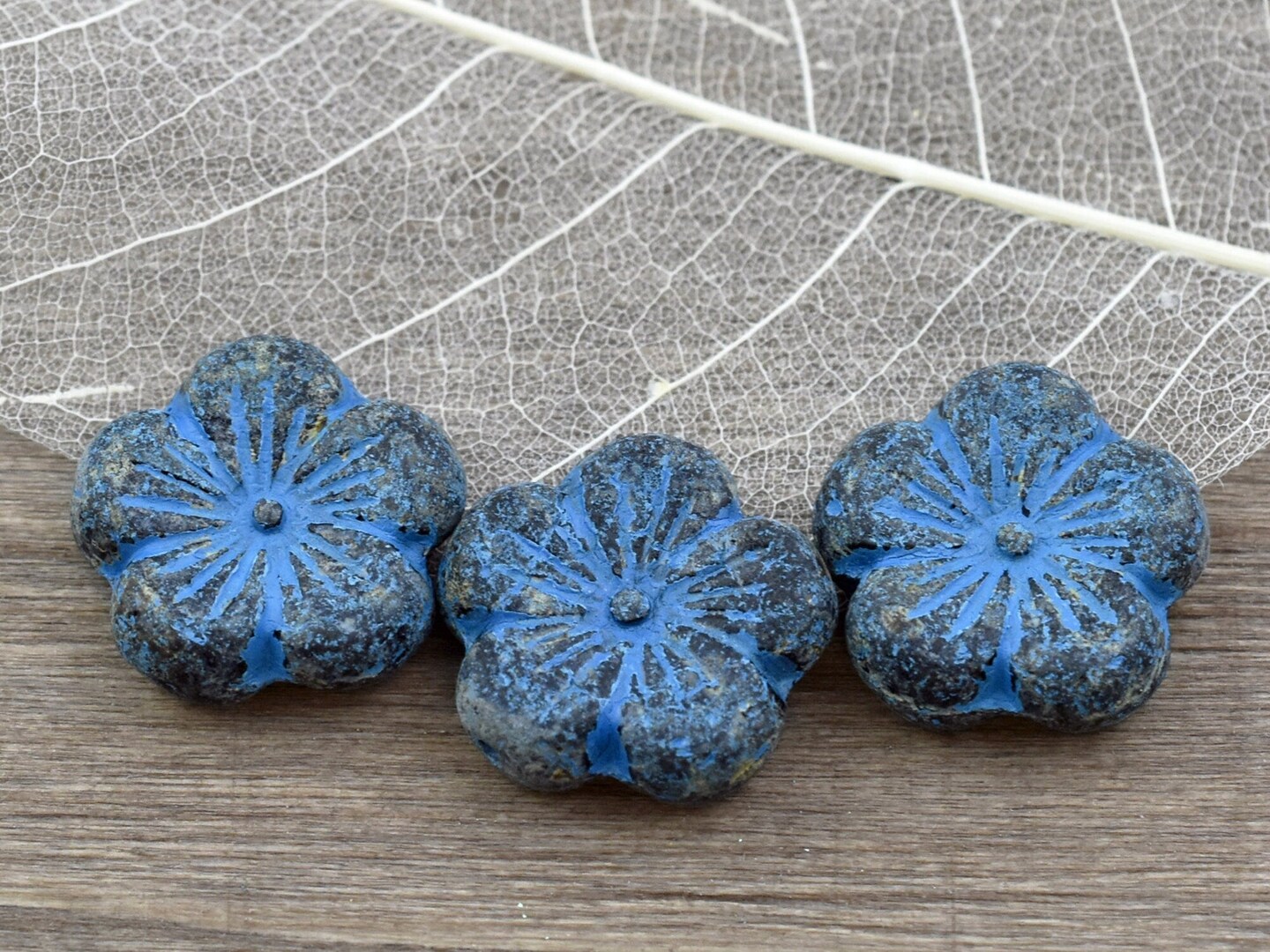 21mm Turquoise Washed Etched Jet Picasso Hibiscus Flower Beads - 2 Beads