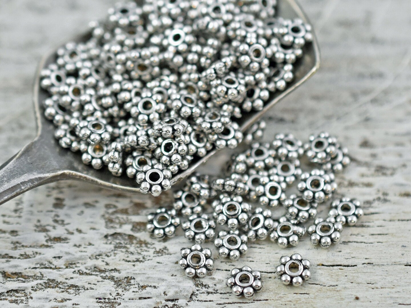 *1000* 4mm Antique Silver Daisy Spacer Beads