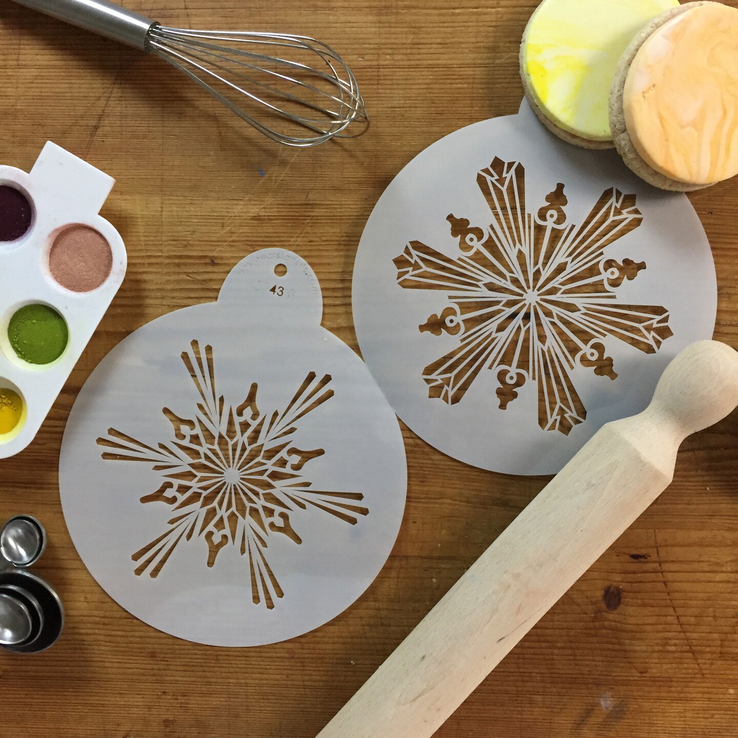 Large Crystal Snowflakes Cake Stencil #2 | C743 by Designer Stencils | Cake Decorating Tools | Baking Stencils for Royal Icing, Airbrush, Dusting Powder | Reusable Plastic Food Grade Stencil for Cakes | Easy to Use &#x26; Clean Cake Stencil