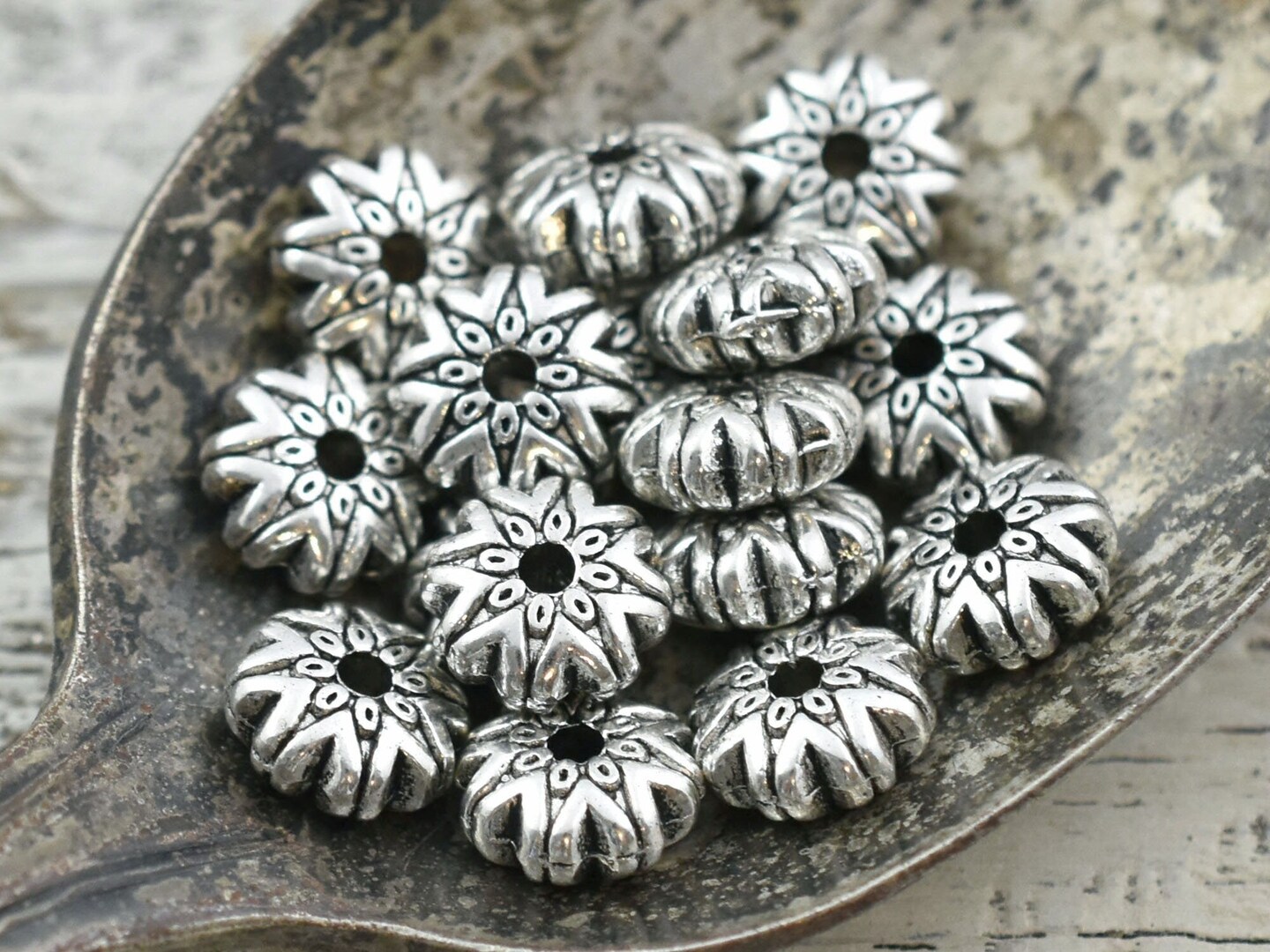*25* 5x10mm Antique Silver Rondelle Star Spacer Beads