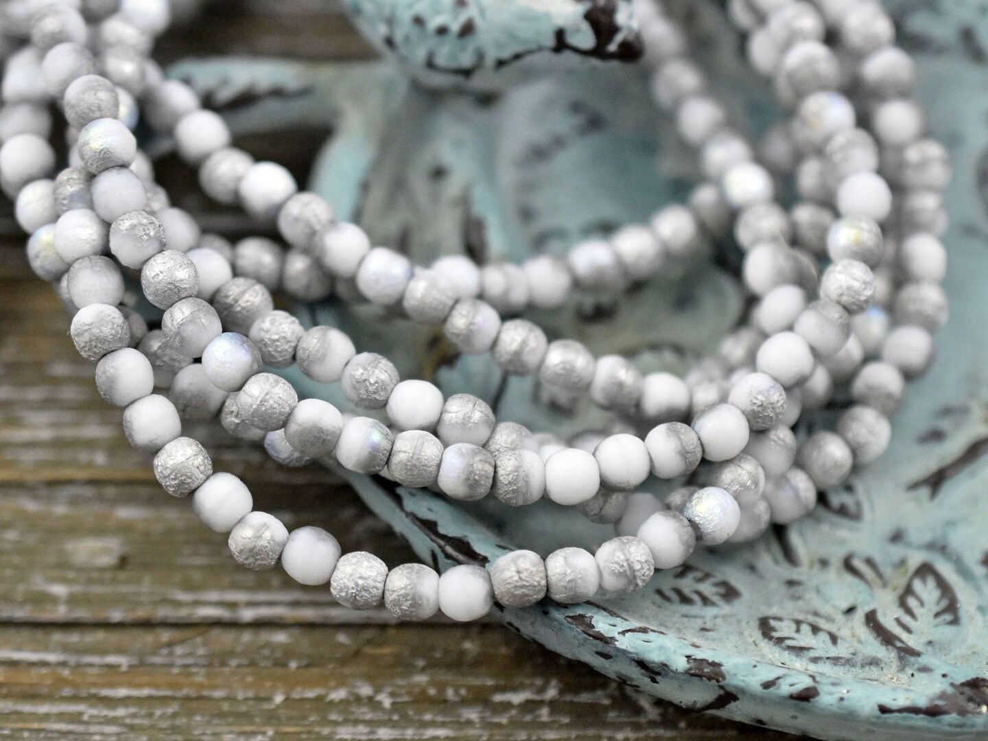 *50* 4mm Silver Washed Etched Opaque White Round Druk Beads