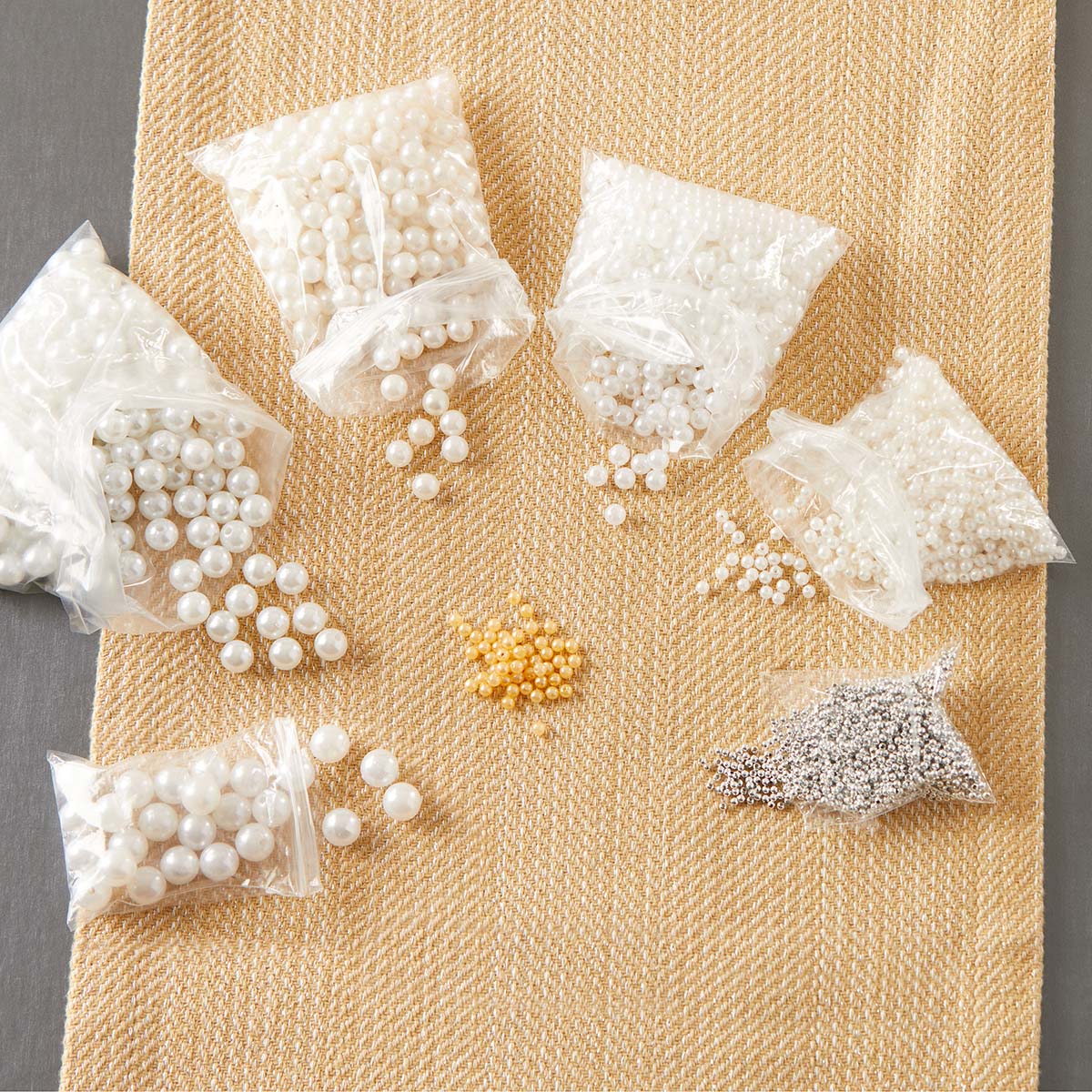 Herrschners  One Pound Pearl Bead Assortment Beads