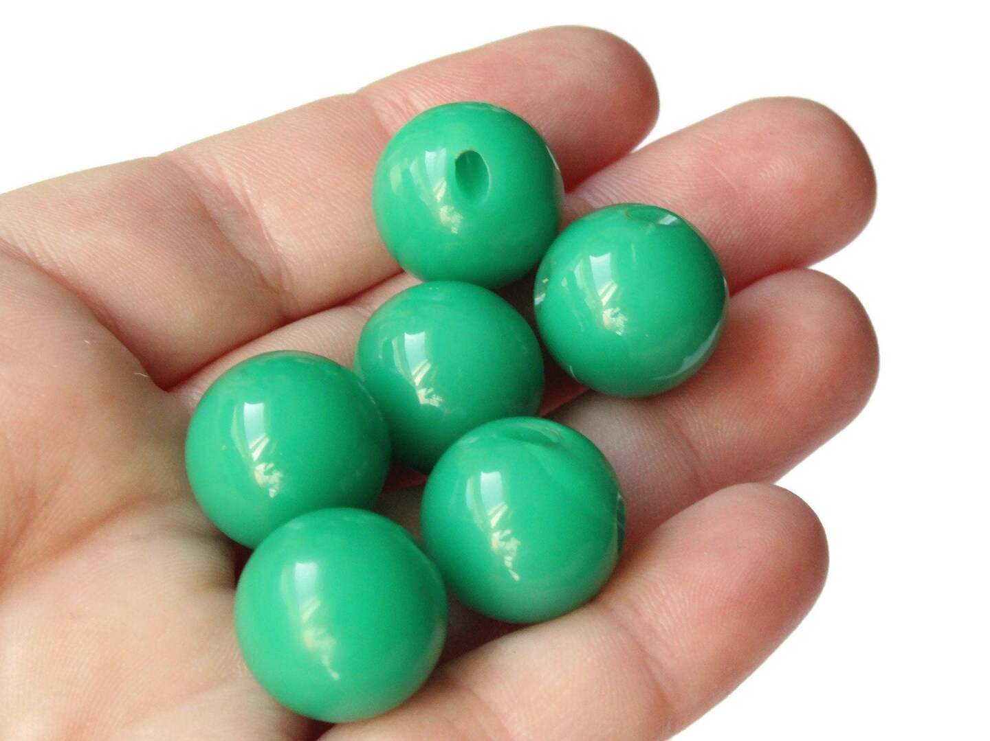 6 16mm 5/8 Inch Green Vintage Lucite Ball Buttons