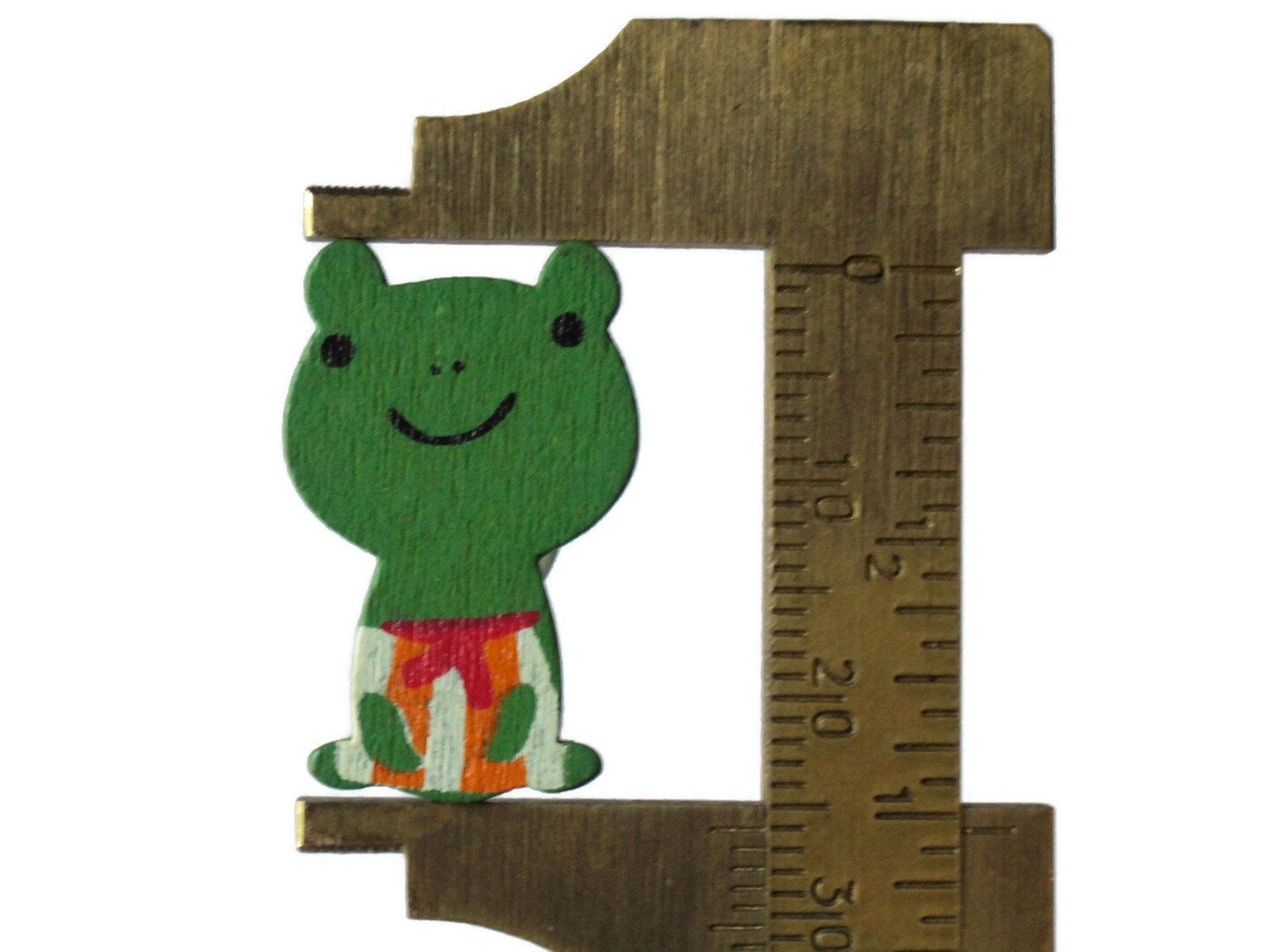 5 26mm Green Frog Wooden Shank Buttons