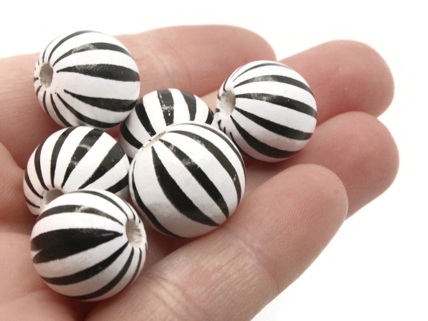 6 15mm Black and White Striped Round Wood Beads