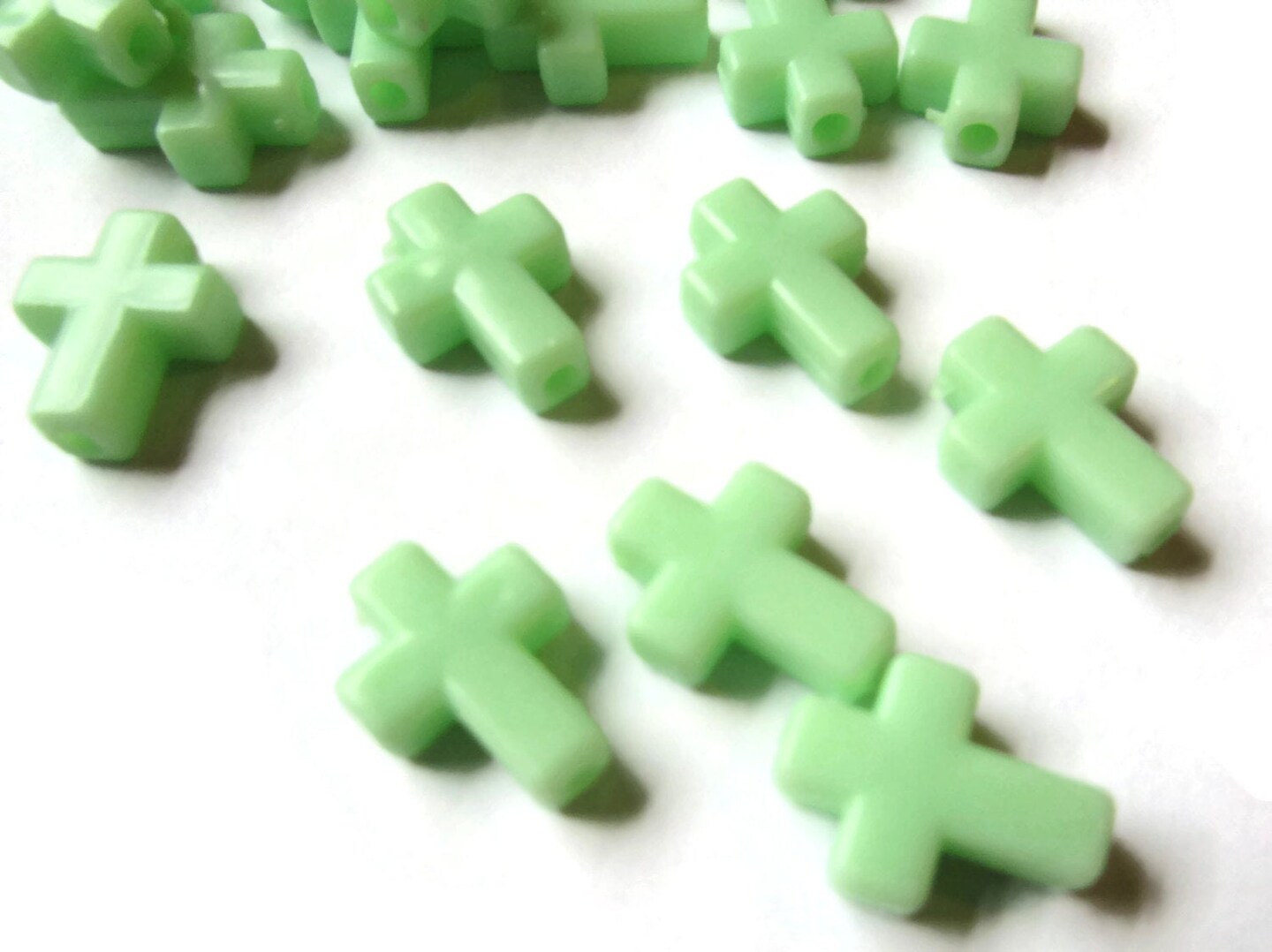 40 17mm Mint Green Crosses Christian Beads Plastic Cross Beads