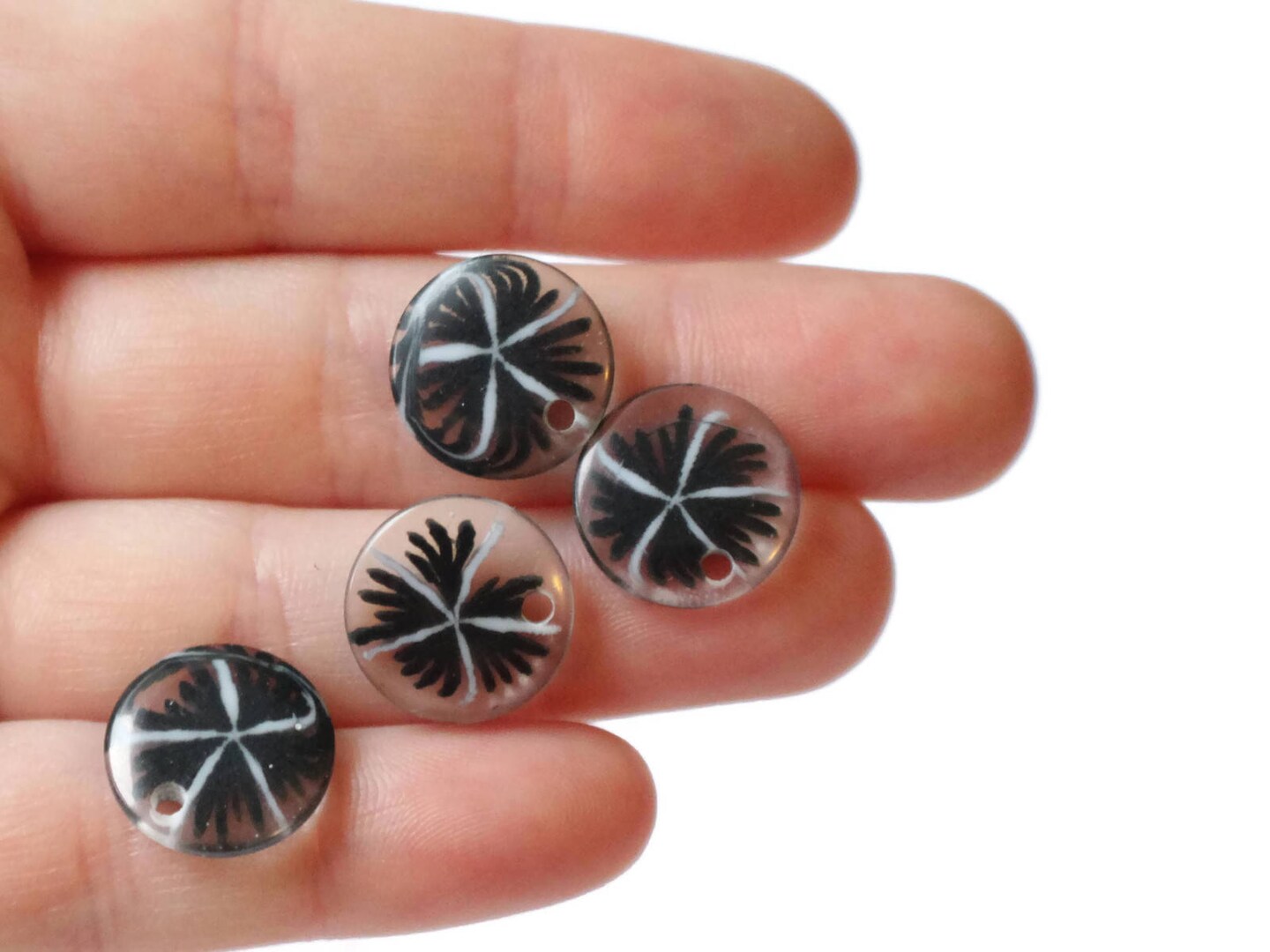 20 15mm Resin Black Flower Charms Clear Plastic Pendants Drop Beads Flat Round Sun Burst Charms by Smileyboy | Michaels