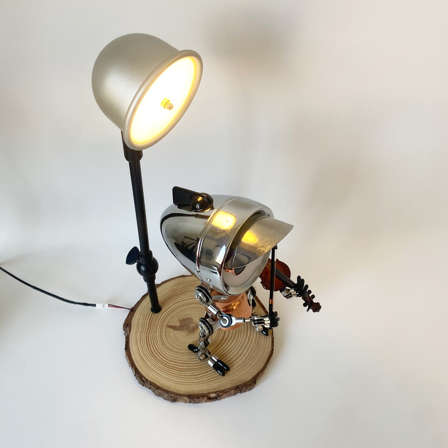 Violin Robot Table Lamp,Violinist Under The Light,Violin