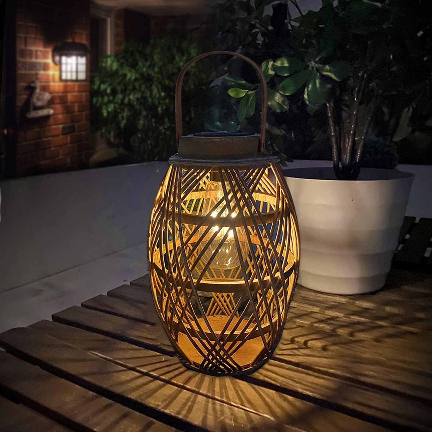 Edison bulb, auto on/off, style 2: Outdoor Solar Lanterns with Rattan Bamboo Lamp with Handle for Hanging or Table Lamp for Patio Yard Garden Wedding Home Decoration