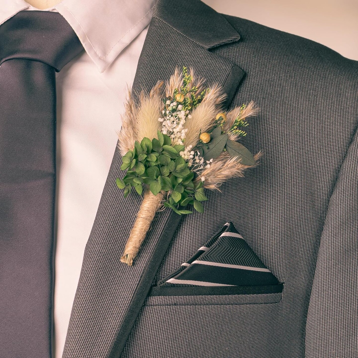 Set of 6 Natural Dried Flower Boutonnieres for Men, Boho Weddings and Formal Events