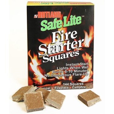 Rutland SafeLite Wood Chips Recycled Newsprint Sawdust Fire Starters Box of 144