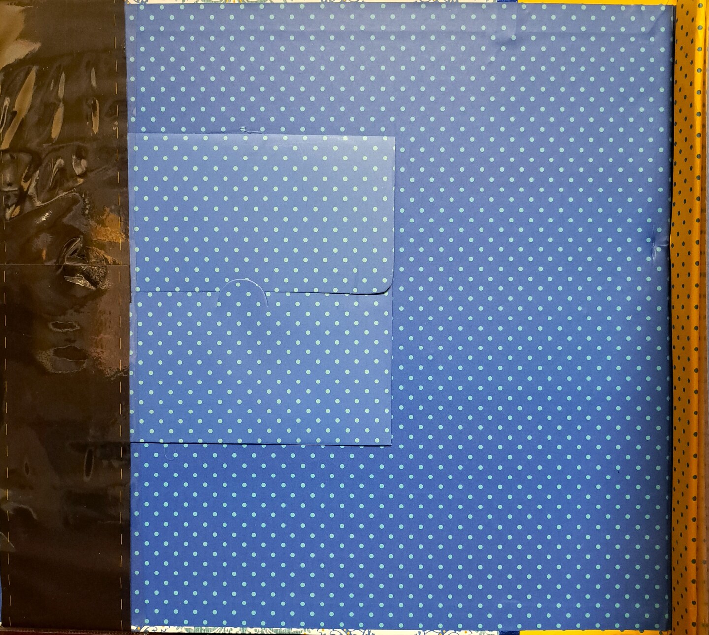 K &#x26; Company 12 x 12 Yellow &#x26; Navy Damask Scrapbook Album