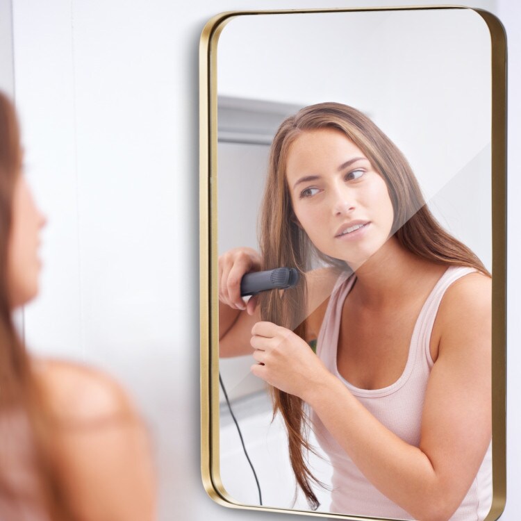 Wall-Mounted Rectangle Bathroom Mirror with Metal Frame Suitable for Home or Offices