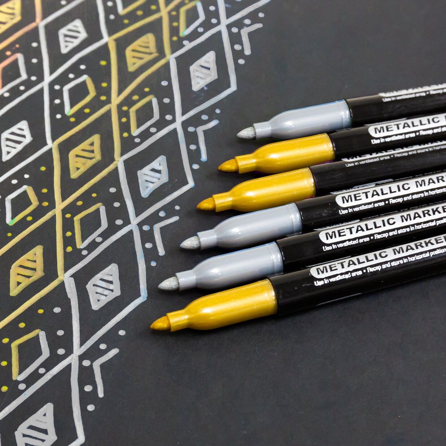BAZIC Silver &#x26; Gold Metallic Markers (2/Pack)