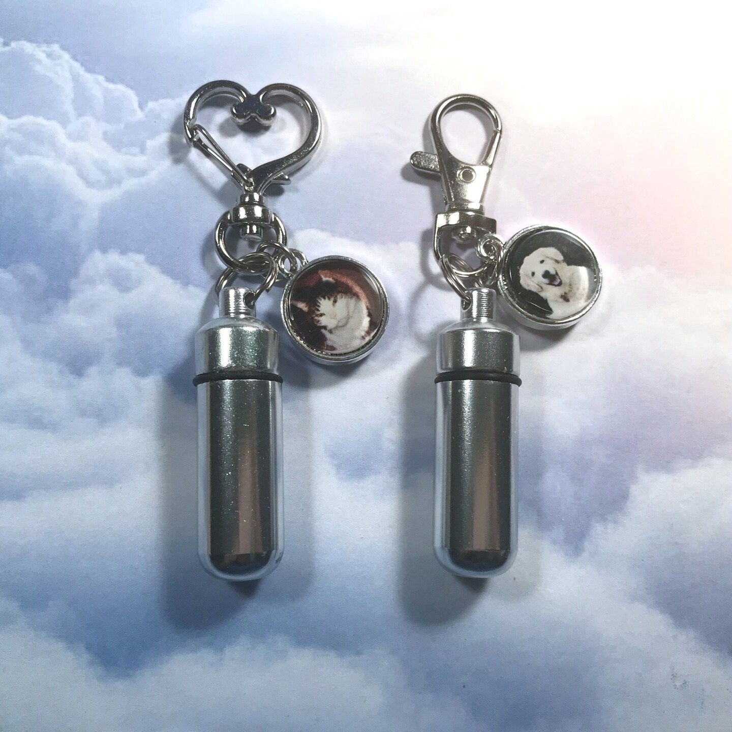 product name is Pet Cremation Purse Belt Clip with Photo and Name Charm