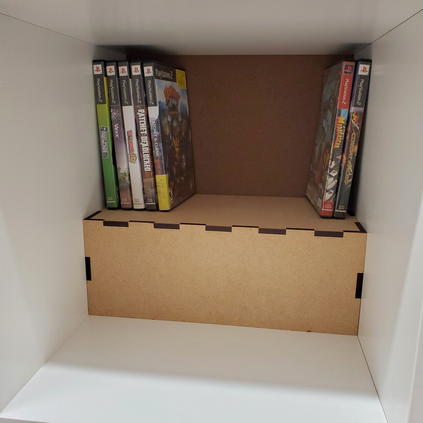 Threshold cube storage online shelf insert