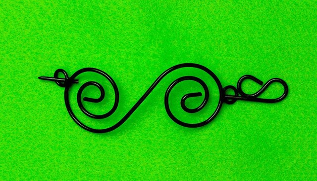 Nirvana Black Swirl Shawl Pin