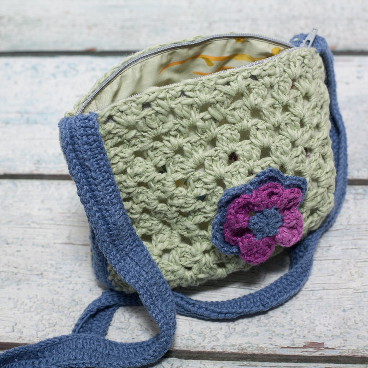 おさる　y.a.r.n. original shoulder bag Tess Shoulder Bag in Bamboo Static Crochet – The Sak