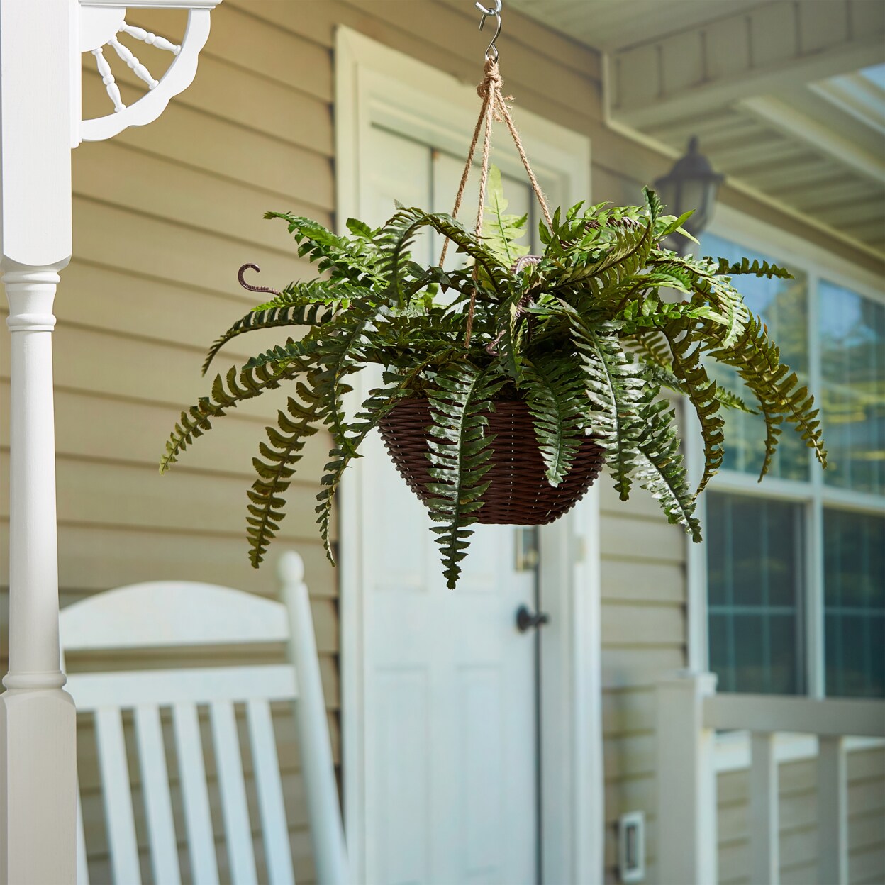 Pure Garden Faux Boston Fern Hanging Natural and Lifelike Artificial Arrangement and Imitation Greenery with Basket