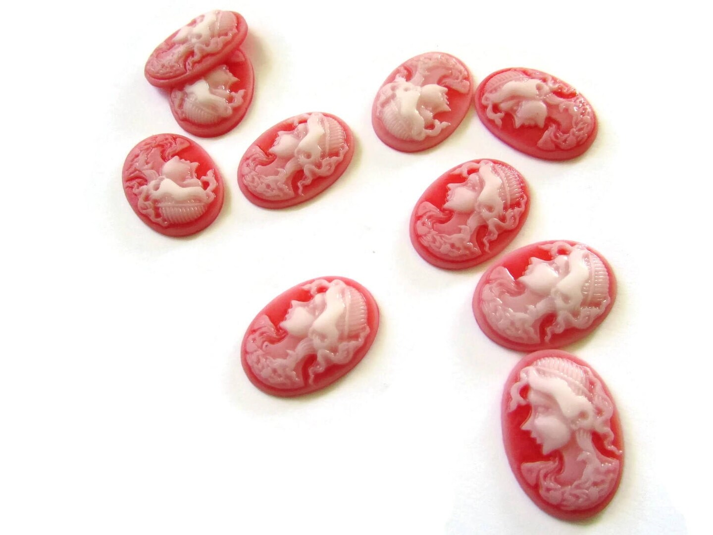 10 25mm x 18mm Red Woman&#x27;s Face Cameo Cabochons