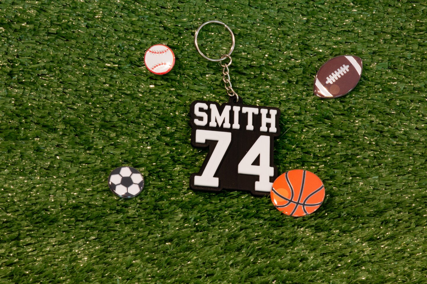 Personalised Ladies Girls Football Keyring Gift, 20+ Names - Foto 5