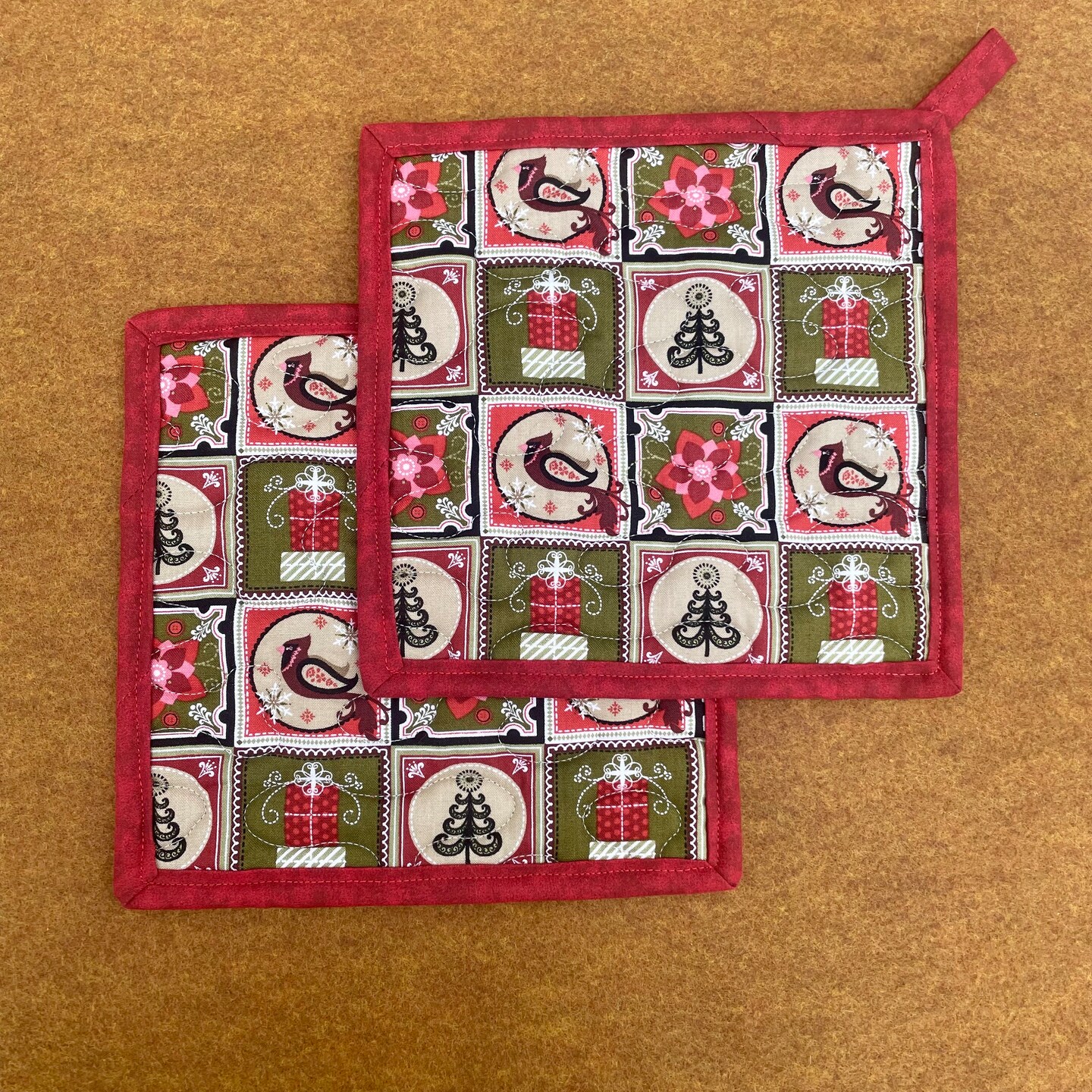 Christmas Holiday Theme Square Pot Holder Set Hot Pads Cooking
