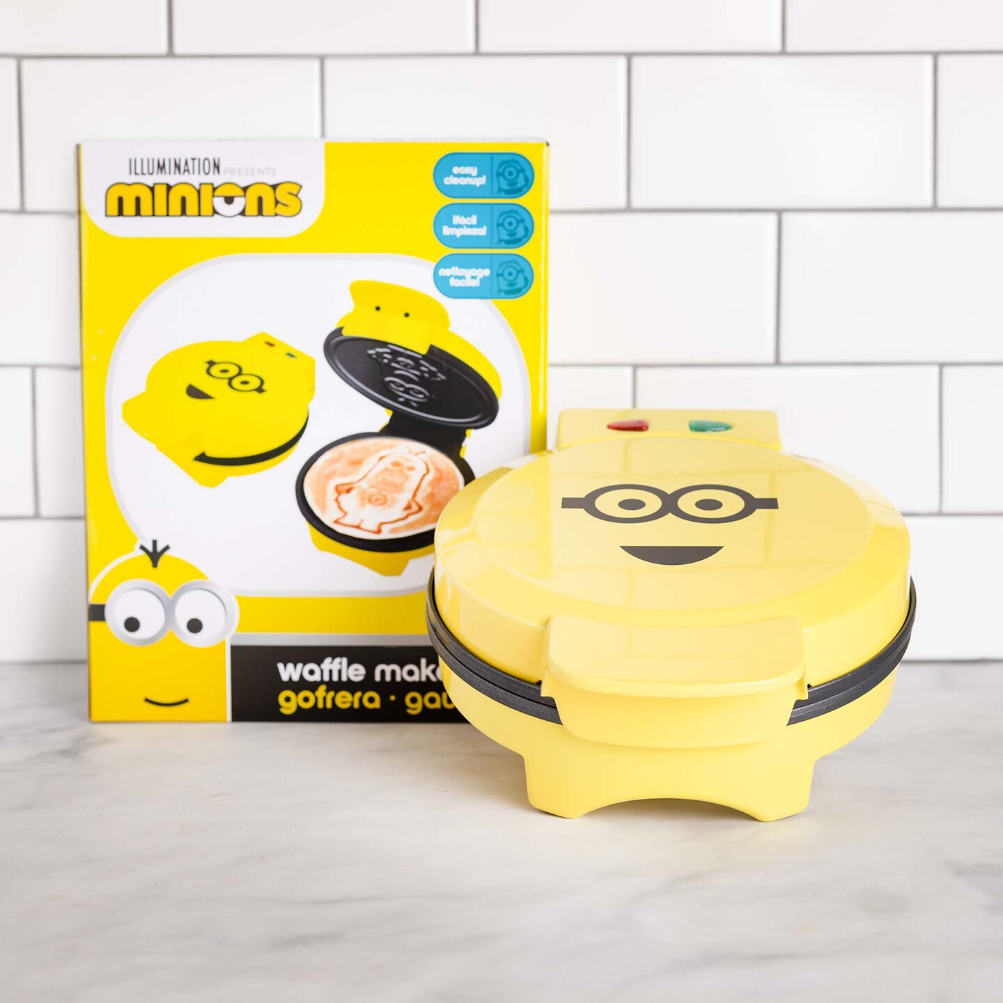 Uncanny Brands Minions Kevin Pancake Maker