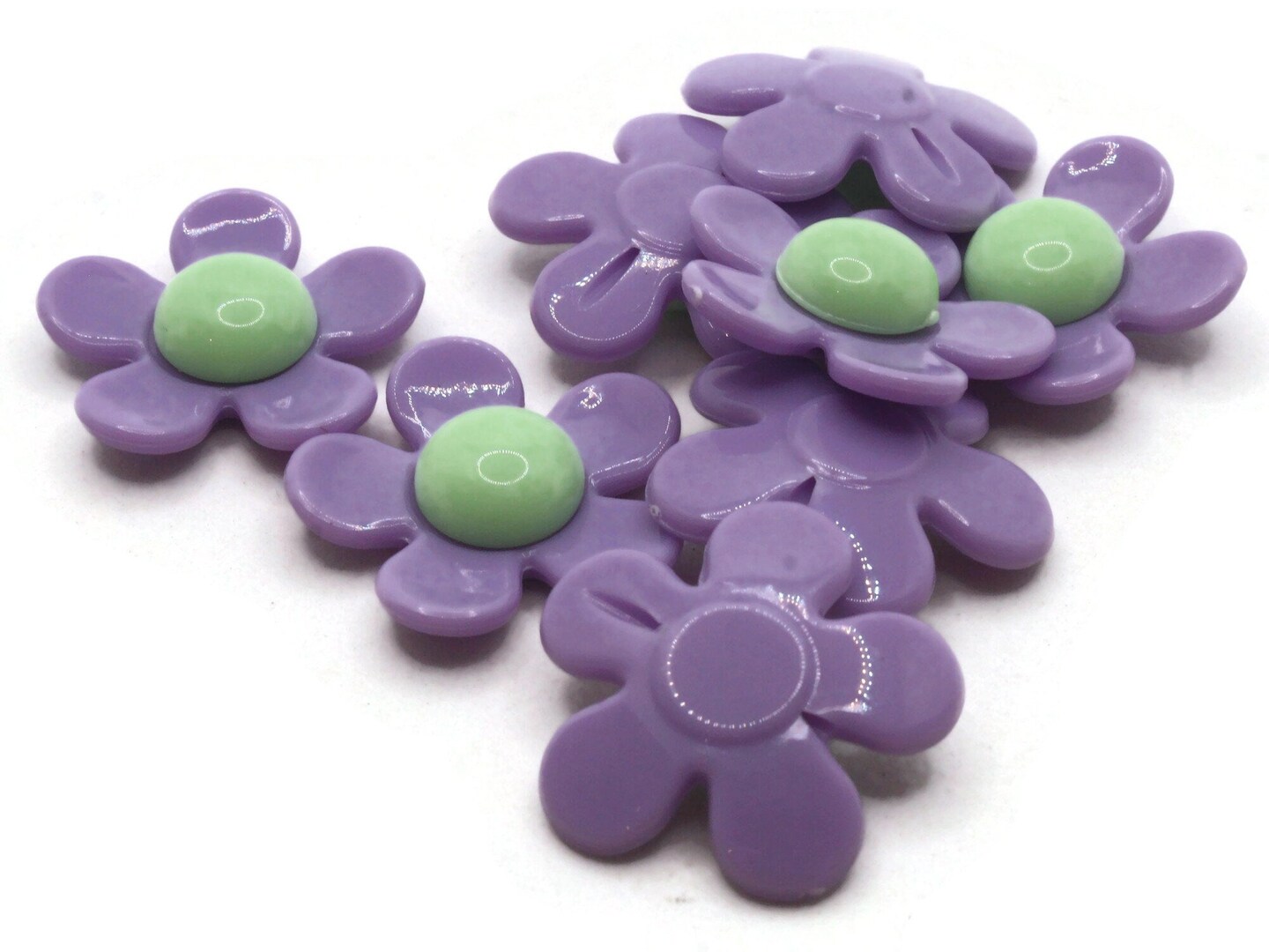 8 27mm Purple and Green Daisy Flower Large Plastic Beads