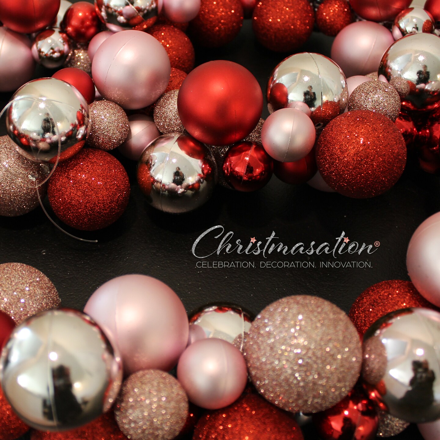 Modern Fresh Garland of Gold and Turquoise Baubles