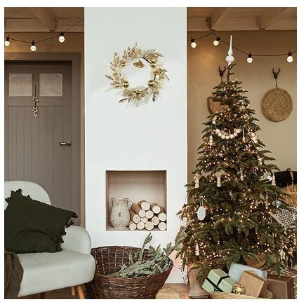 White Fake Pampas Grass Xmas Wreaths with Gold Berry Leaves Bells Balls for Windows Fireplaces Walls, Indoor and Outdoor, 19 Inch Gold Christmas Wreath for Front Door