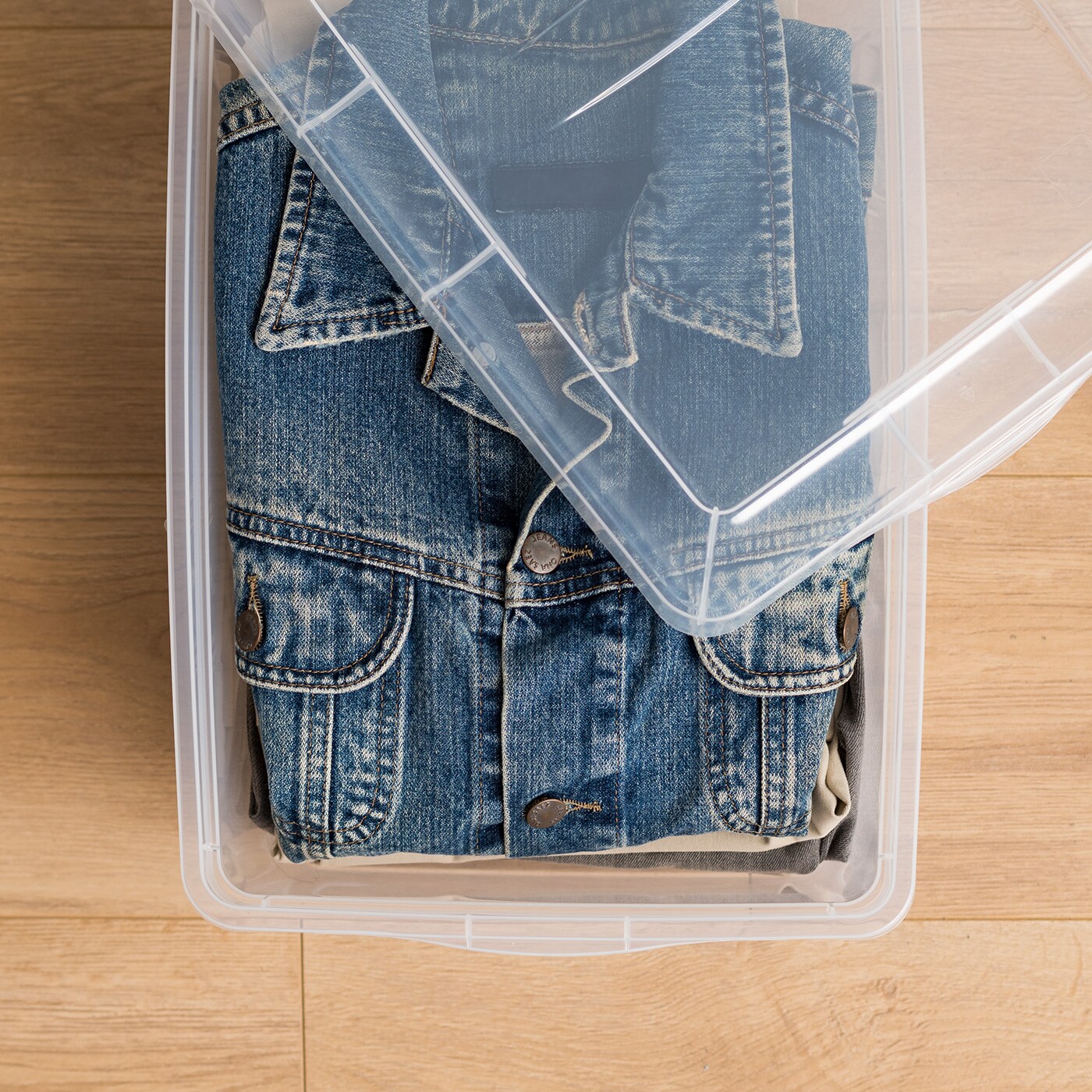 IRIS USA 17 Qt Clear Storage Box, BPA-Free Plastic Stackable Bin with Lid, Containers to Organize Shoes and Closet Shelves, Classroom Organization Teacher Tools, Game Storage, 12 Pack