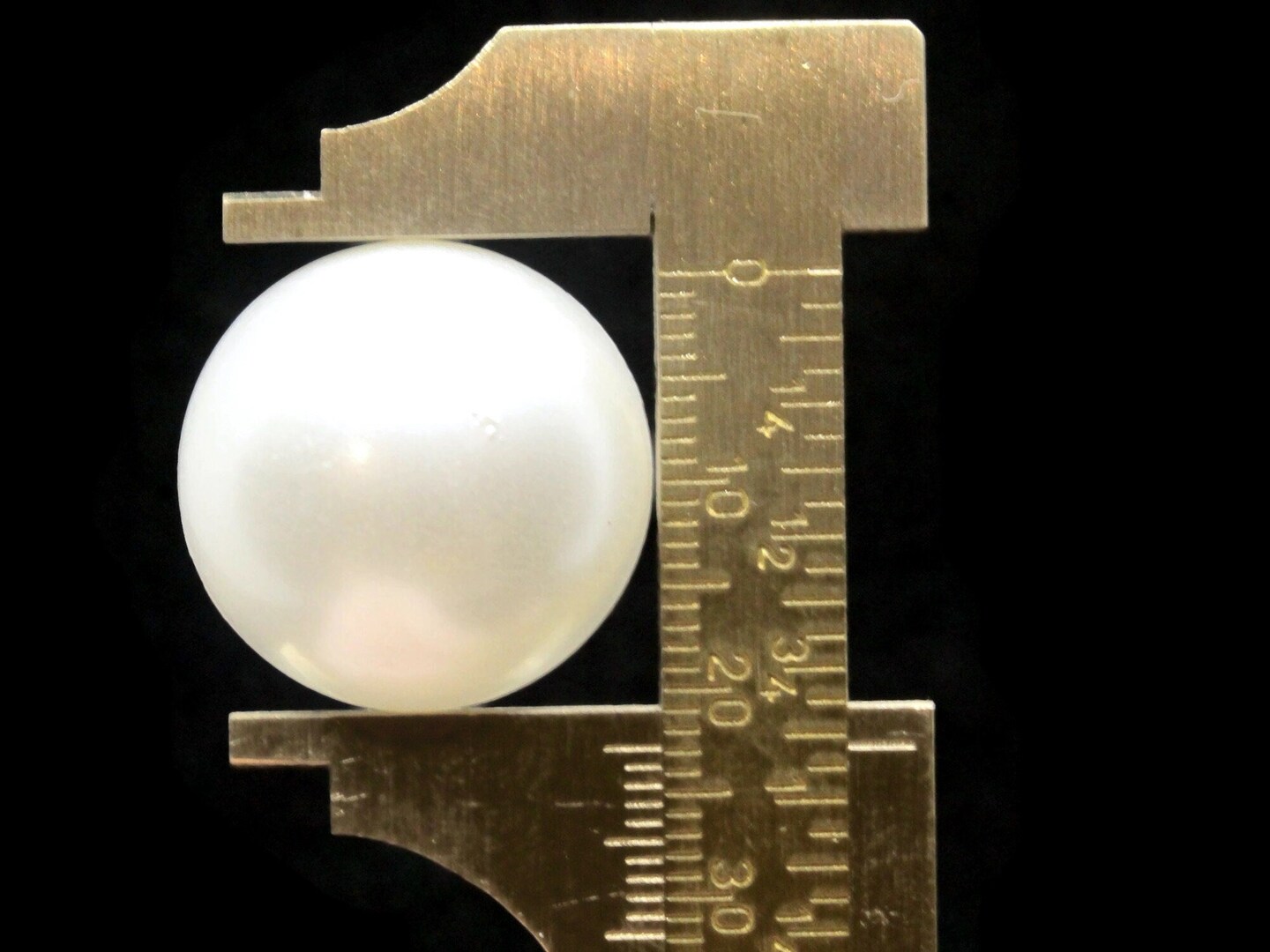 4 23mm Vintage White Plastic Pearl Shank Buttons