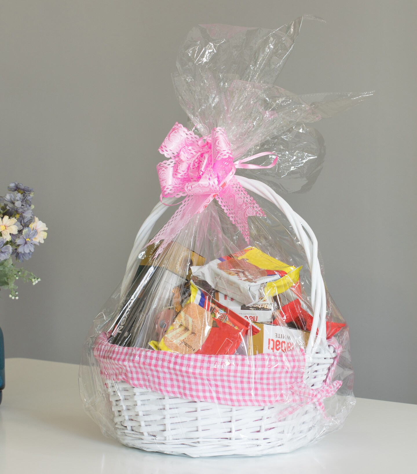 White Round Willow Gift Basket, with Gingham Liner and Handle