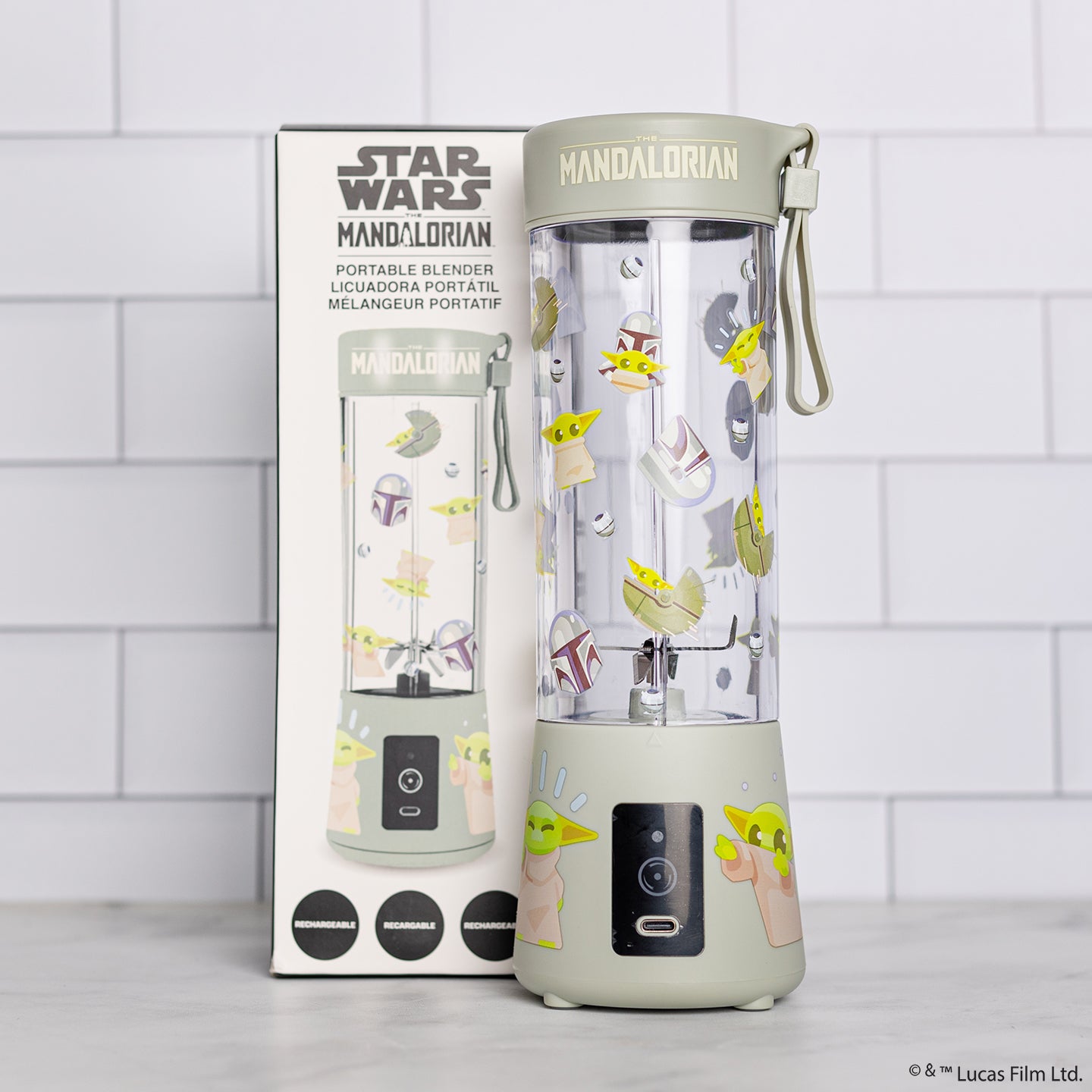 Uncanny Brands Star Wars The Mandalorian USB-Rechargeable Portable Blender