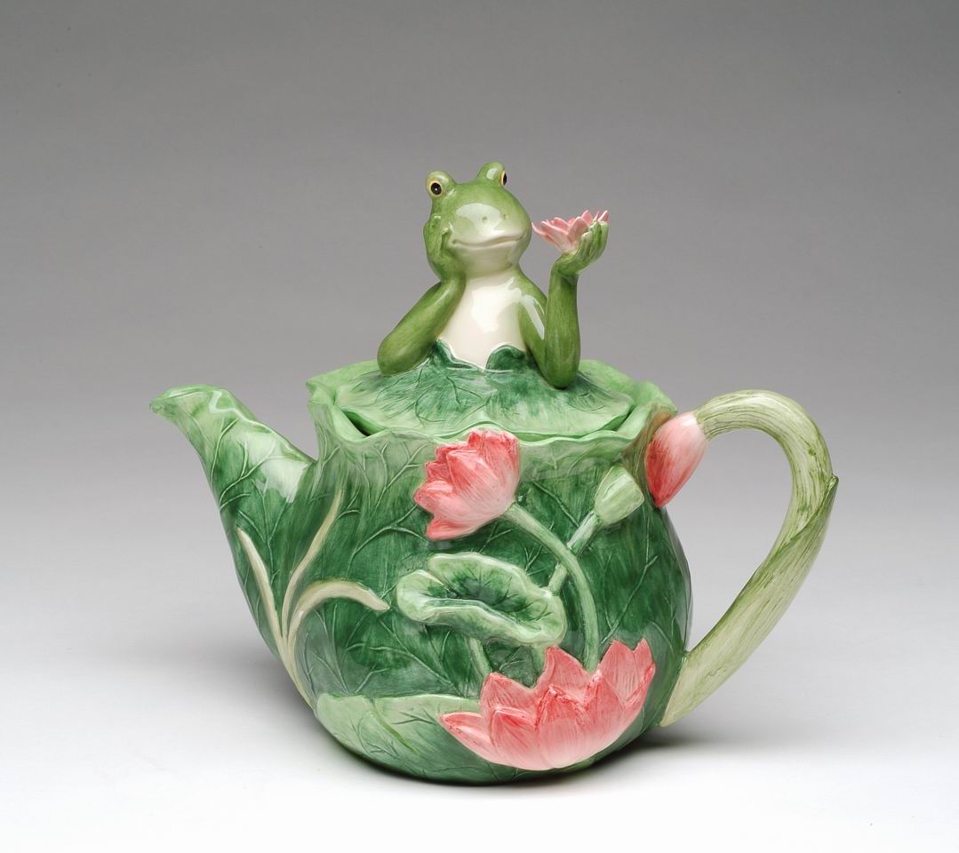 Hand Crafted Ceramic  Frog Teapot, Gift for Her, Gift for Mom, Tea Party Décor, Café Décor, Spring Kitchen, Decor, Cottagecore