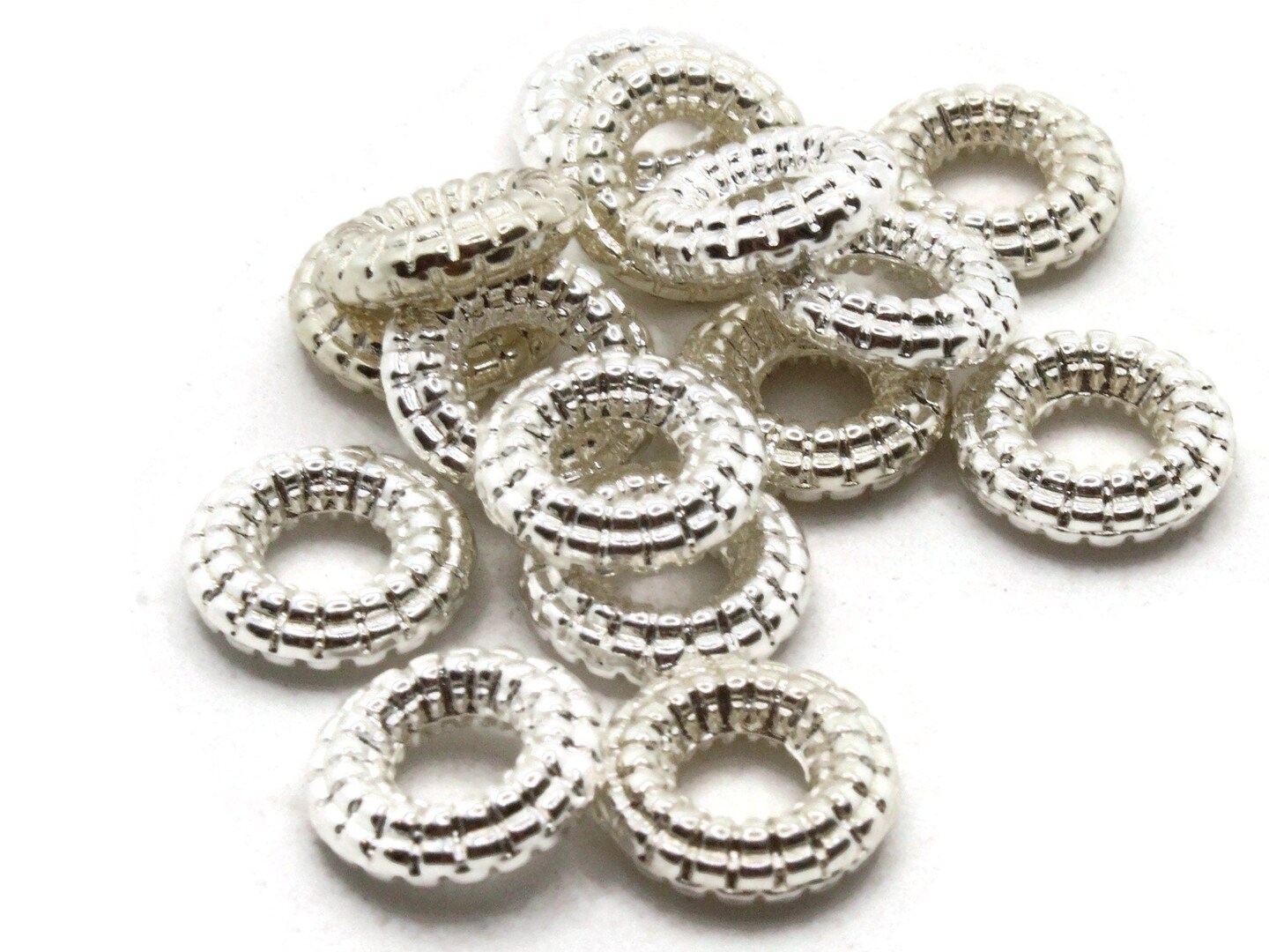 15 12mm Vintage Silver Plated Plastic Bumpy Round Ring Beads