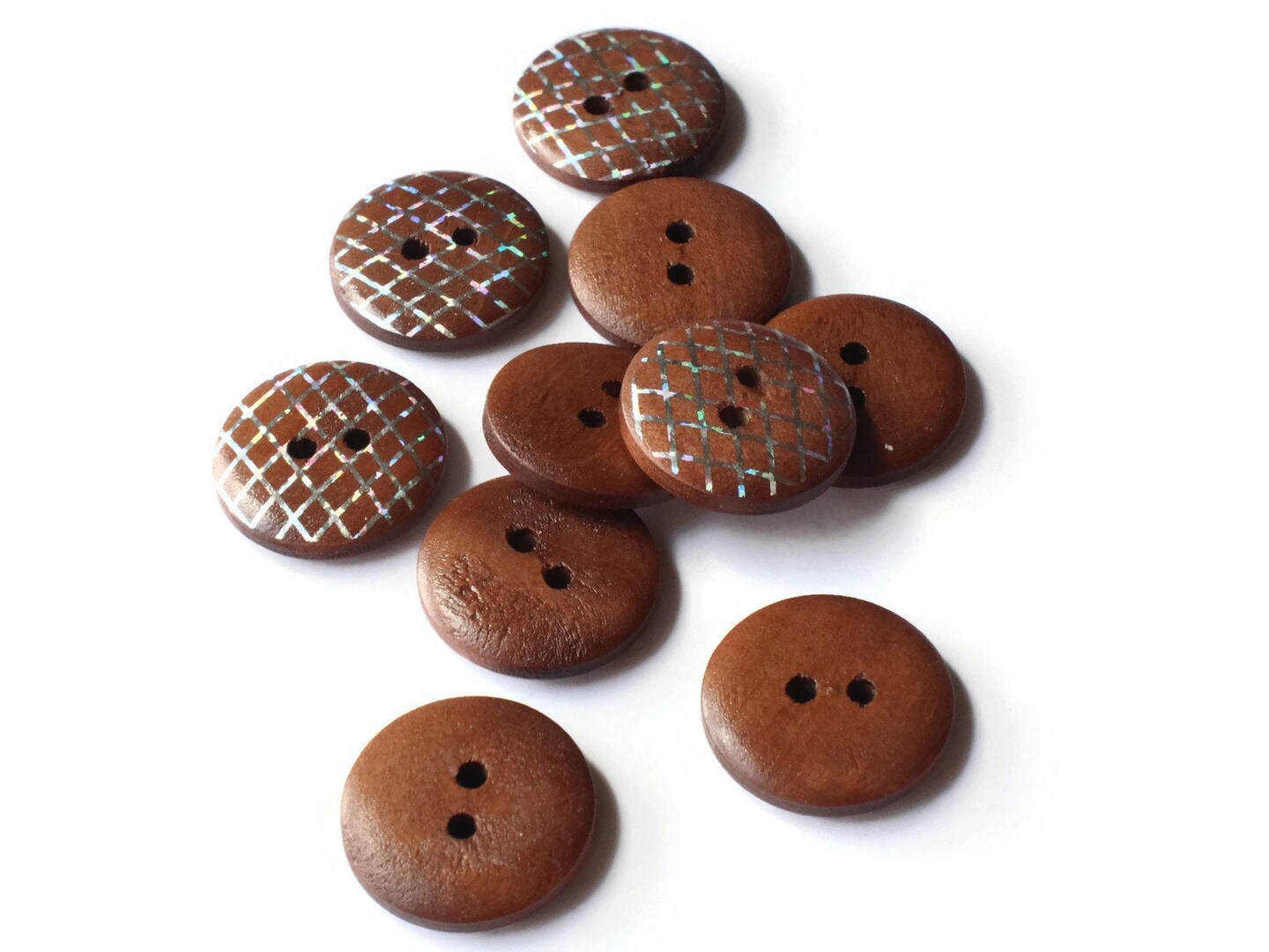 10 20mm Round Brown Wooden Two Hole Buttons with Holographic Silver Diamond Pattern