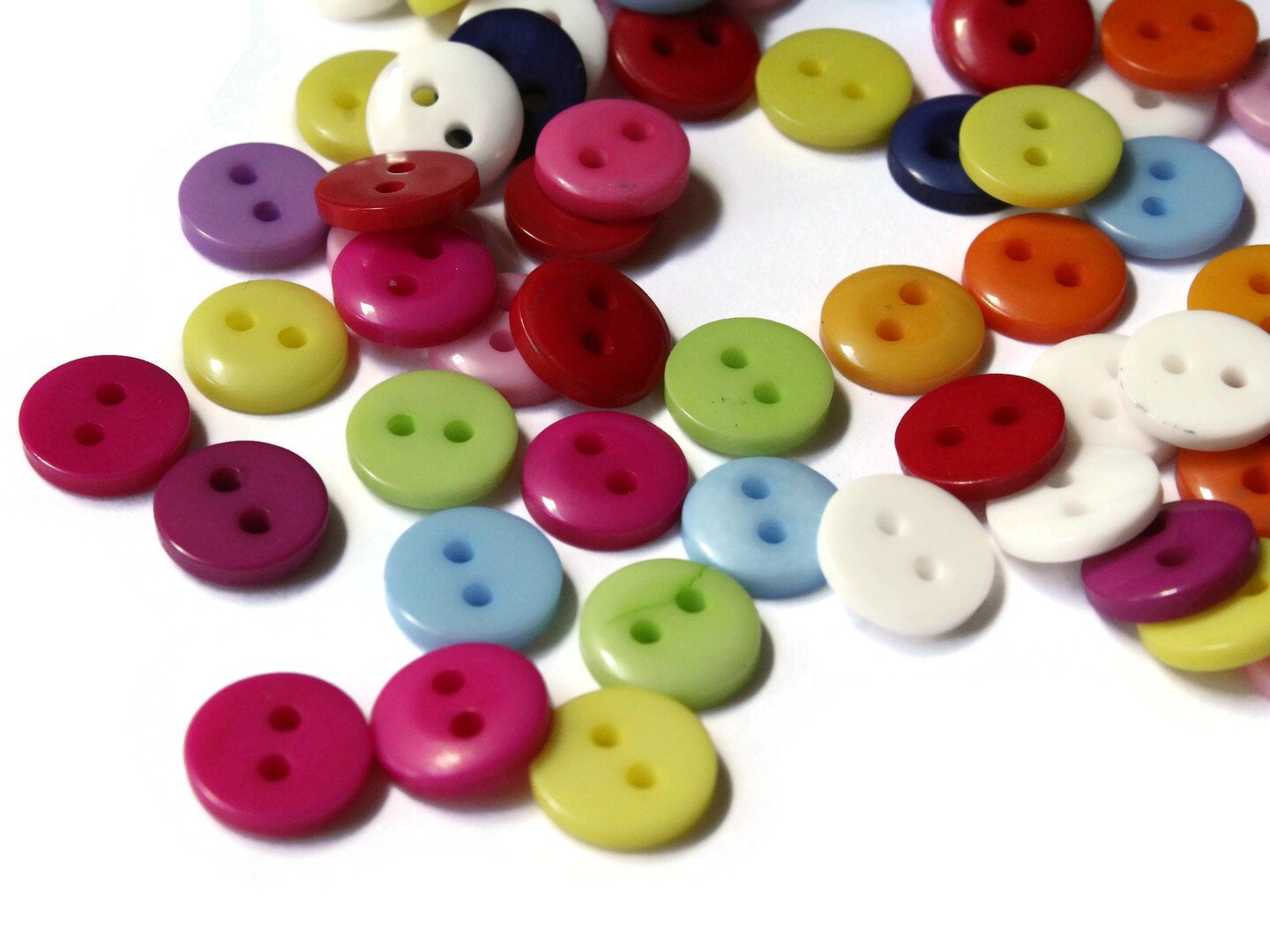 75 9mm Mixed Color Flat Round Buttons Plastic Two Hole Buttons