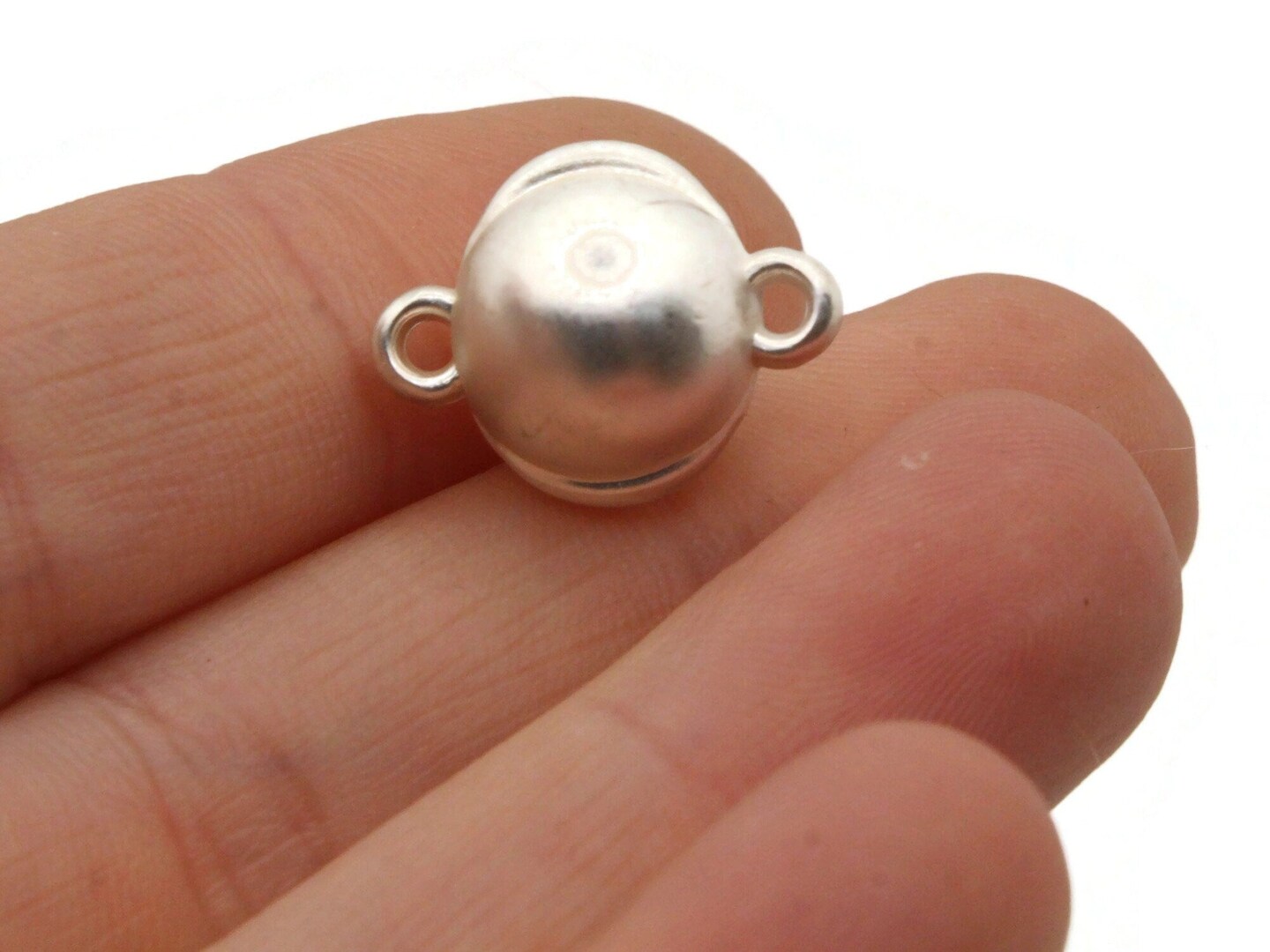 6 18mm Vintage Silver Plated Plastic Round Link Beads