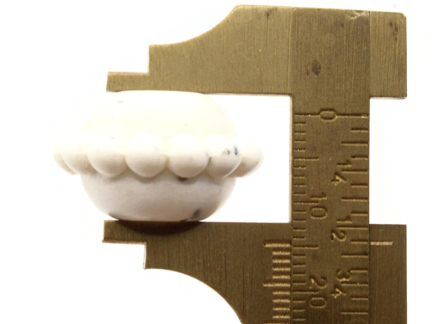 6 24mm x 15mm Large Hole White Speckled Rondelle Vintage Plastic Beads