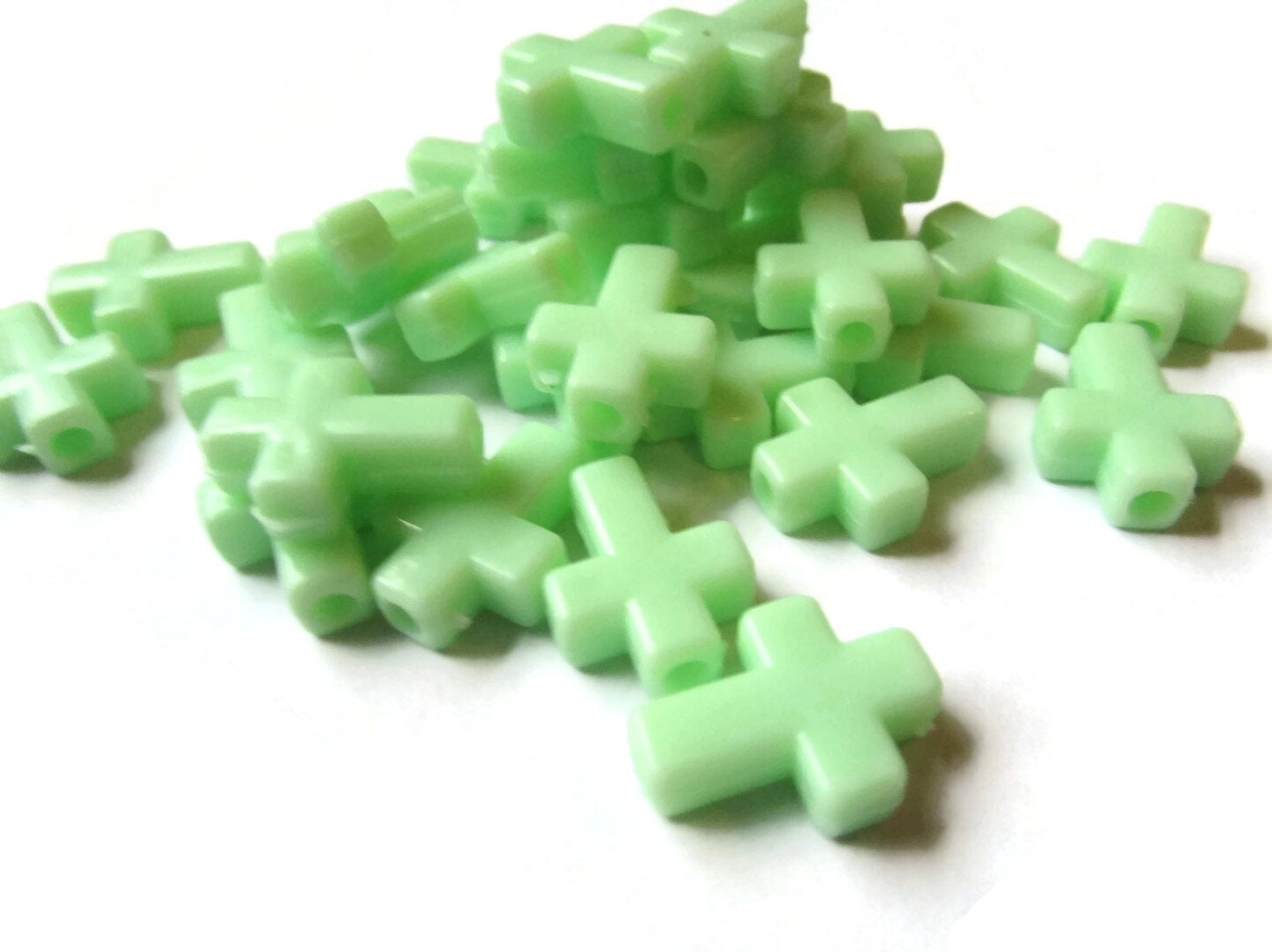 40 17mm Mint Green Crosses Christian Beads Plastic Cross Beads