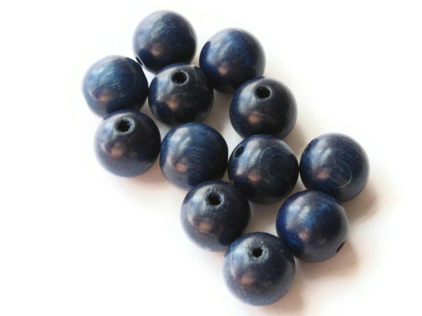 12 16mm Round Blue Vintage Wood Beads