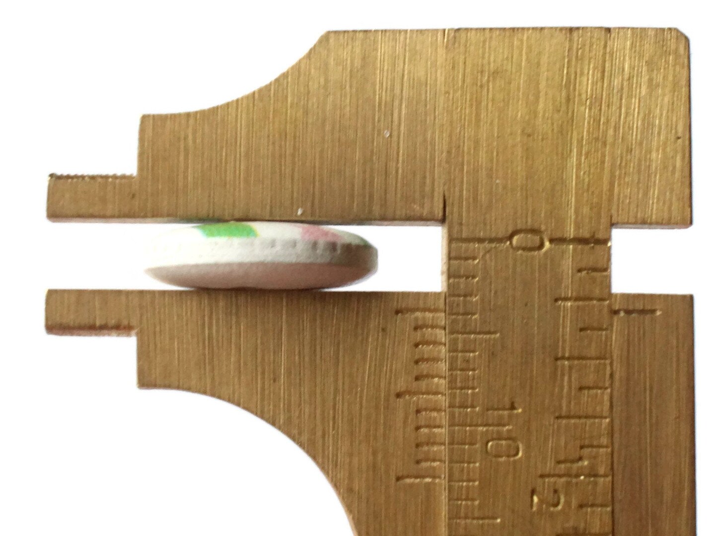 25 13mm White Round Buttons with Pink and Green 2 Hole Loose Wooden Buttons